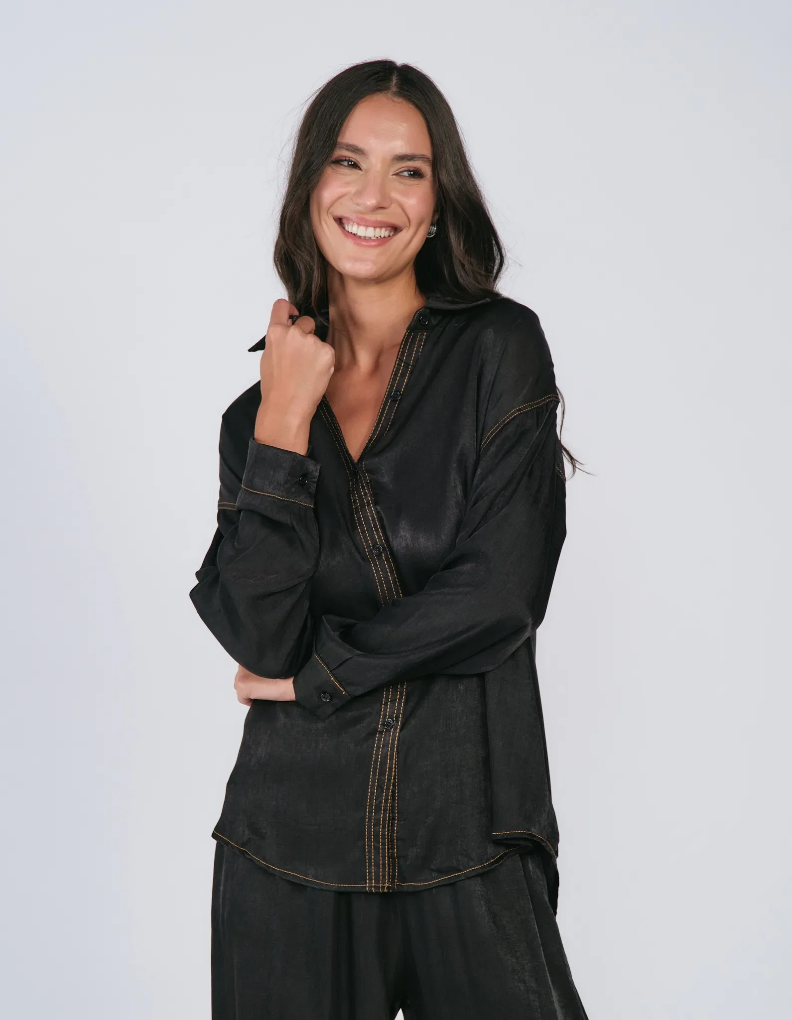 Blusa Manga Longa Com Botões - Preto — imagem 1
