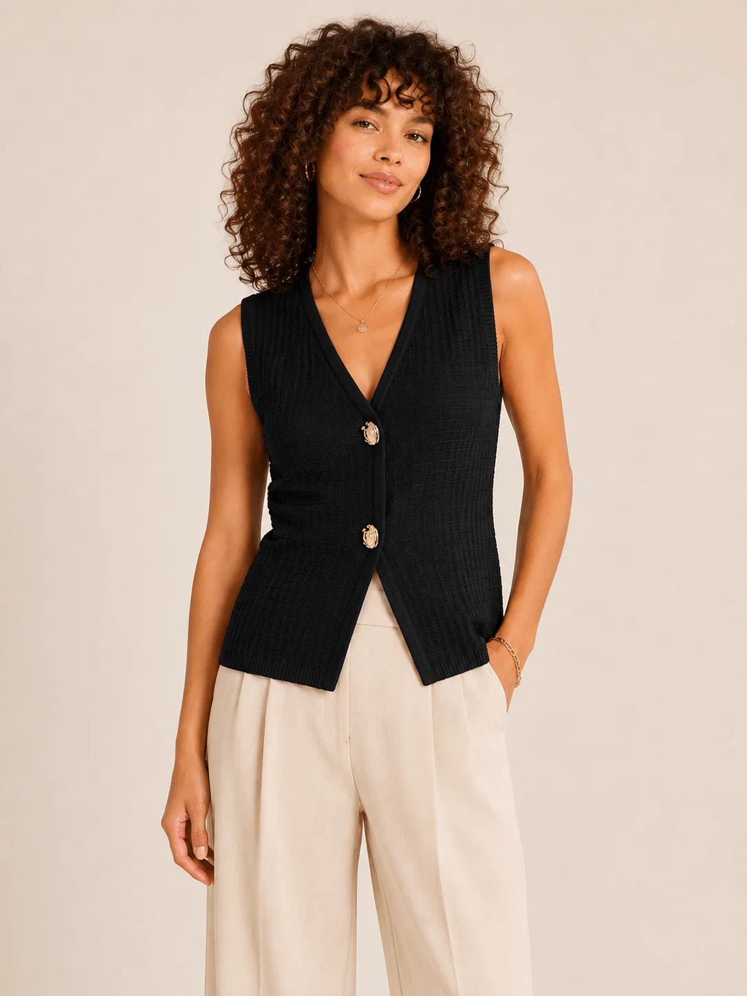 Blusa Tricot Decote v Abotoamento - Preto — imagem 1