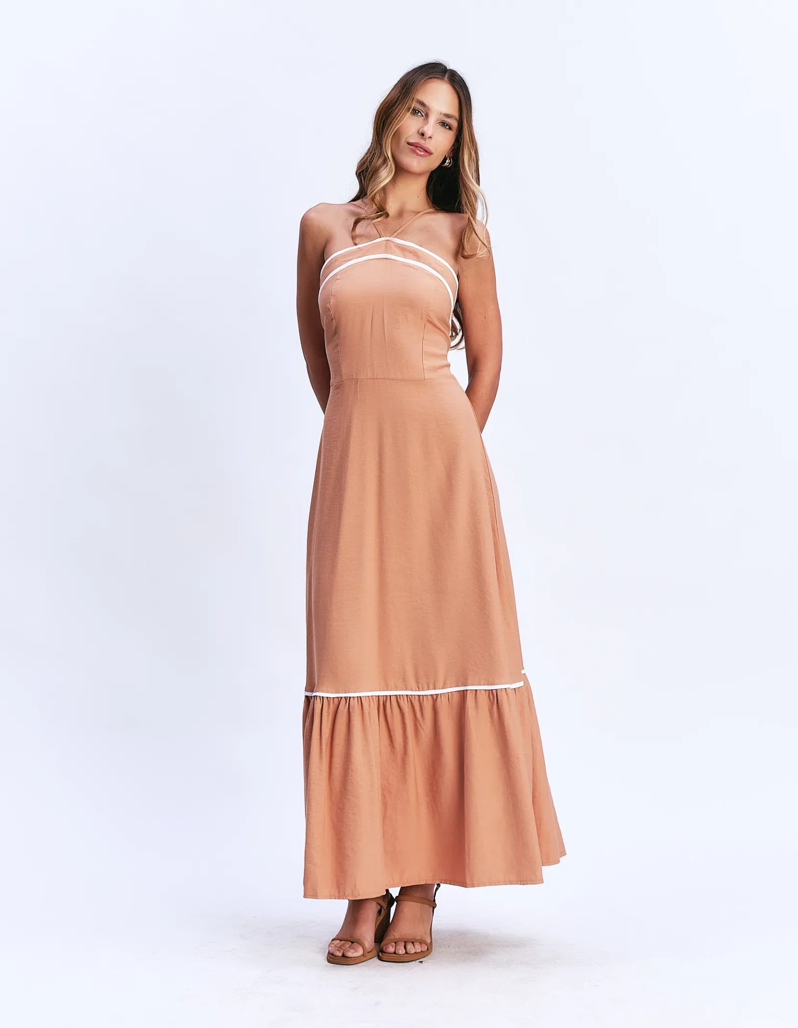 Vestido Longo Frente Única Detalhe Vivos - Caramelo — imagem 1