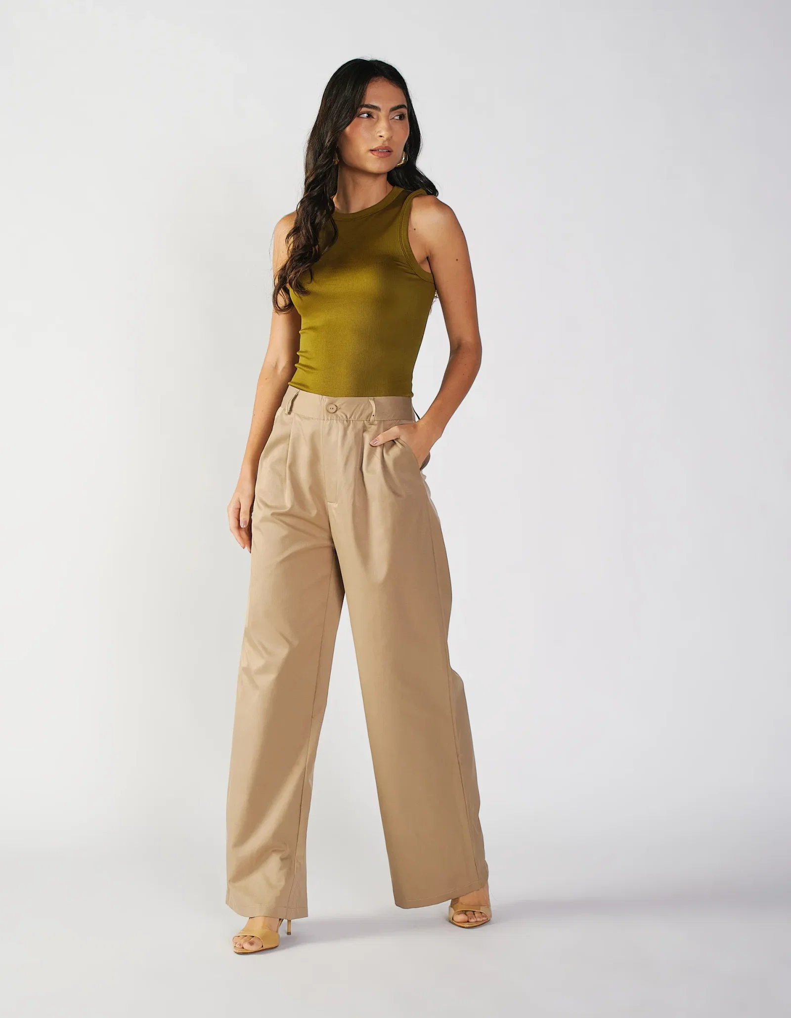 Calça Alfaiataria Com Pregas - Bege