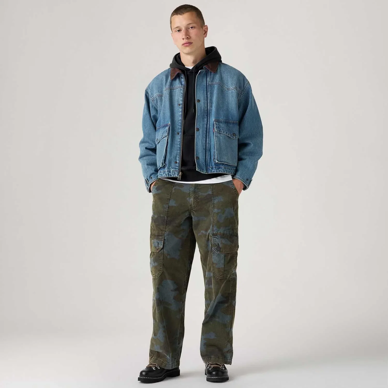 Calça Levi's® Extra Cargo Baggy Camuflada Verde