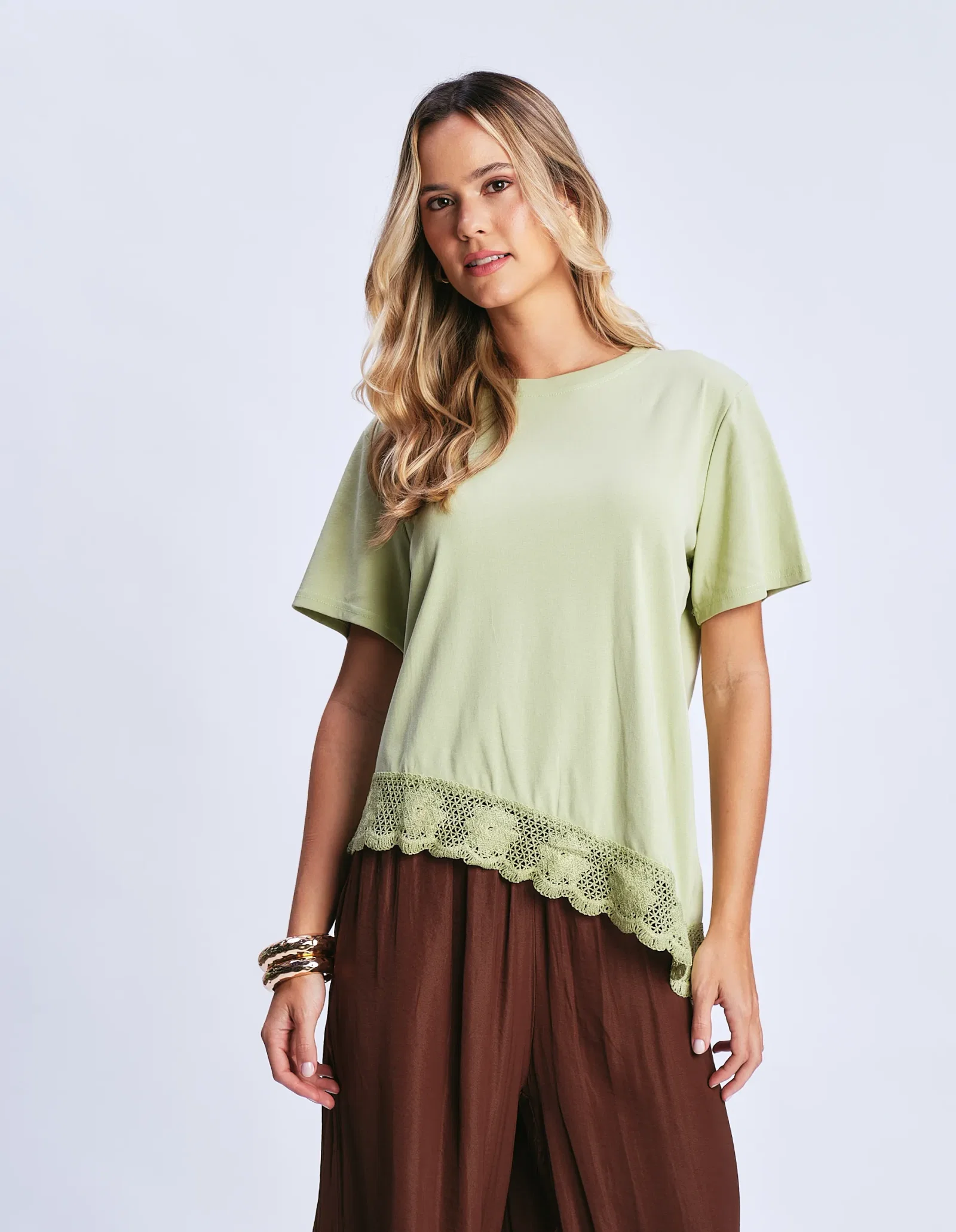 Blusa Detalhe Renda Assimétrica - Verde — imagem 1