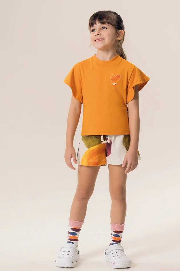Conjunto Infantil Blusa Regular em Malha e Shorts em Moletocotton Estampado Poesia Das Cores