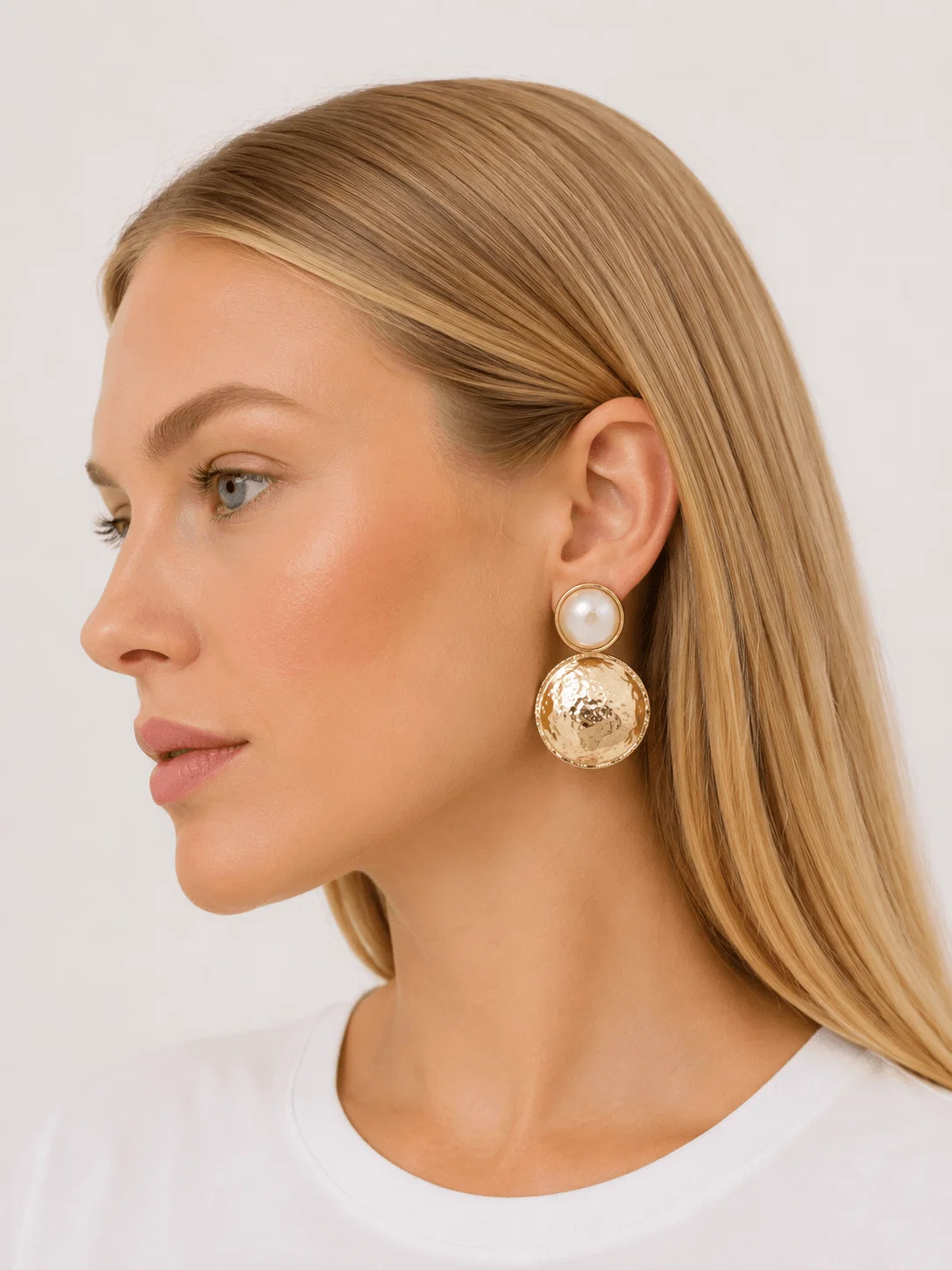 Brinco Pingente Martelado - Dourado