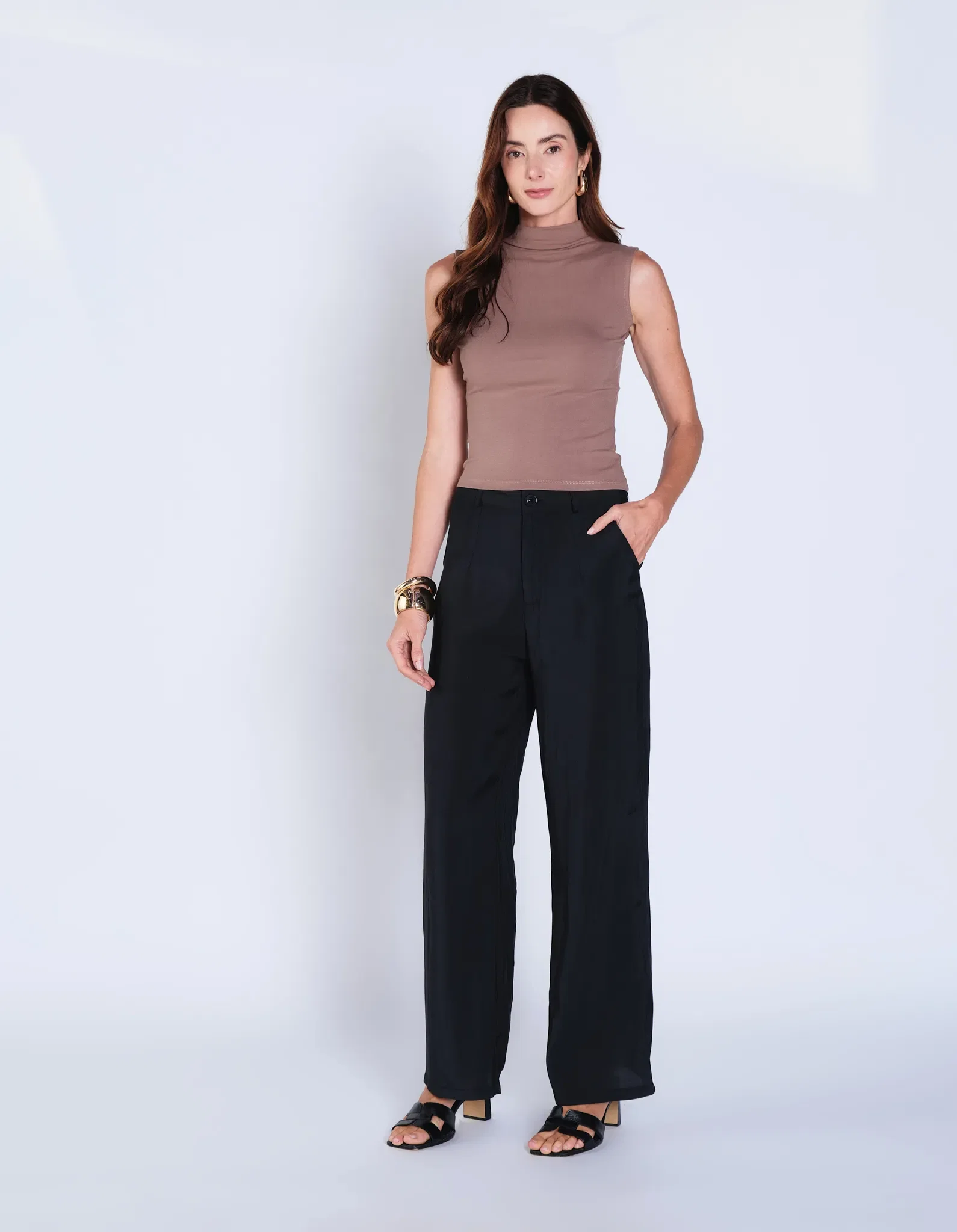 Calça Pantalona Alfaiataria Pregas - Preto — imagem 1