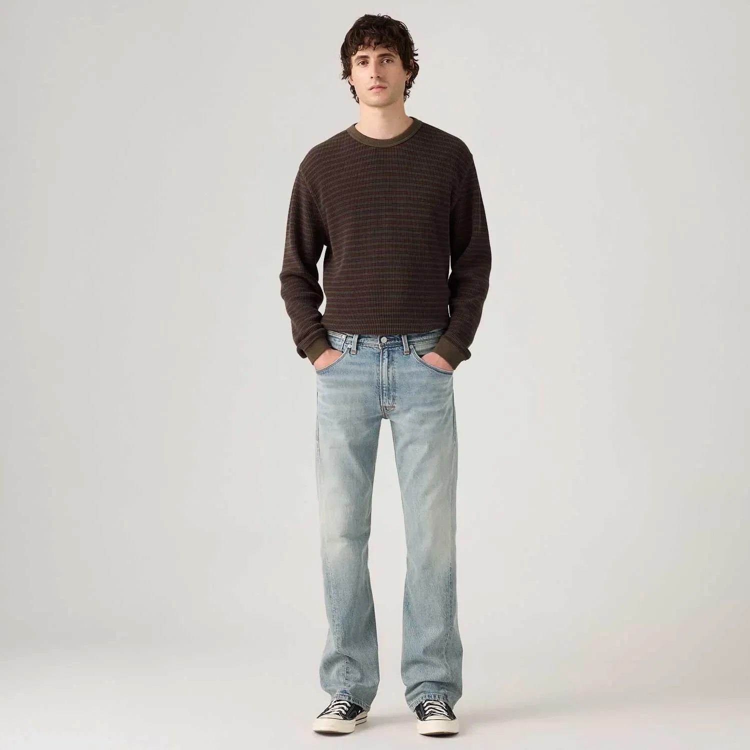Calça Jeans Levi's® Twisted Slim Flare Lavagem Clara — imagem 1