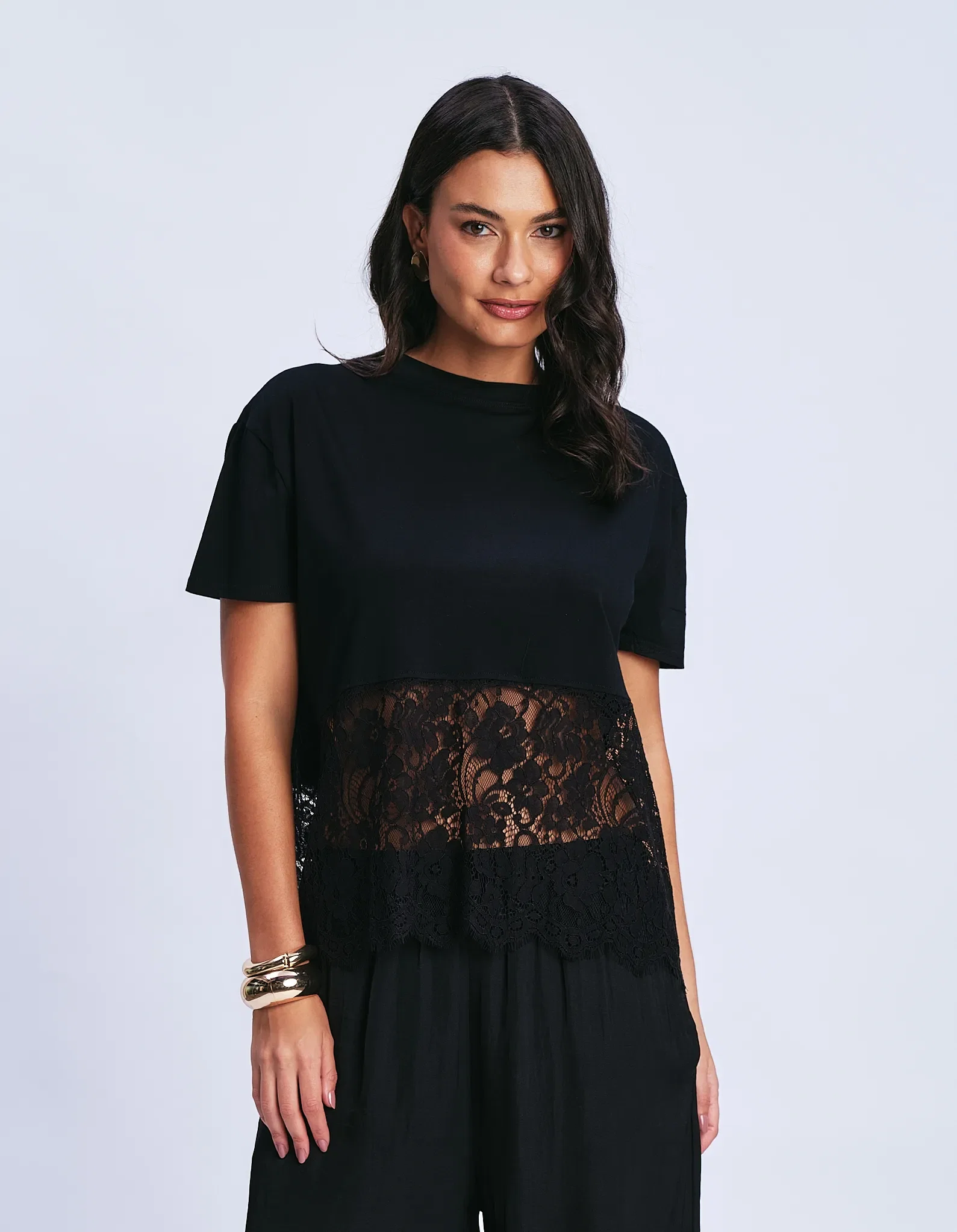 Blusa Manga Curta Detalhe Renda - Preto — imagem 1