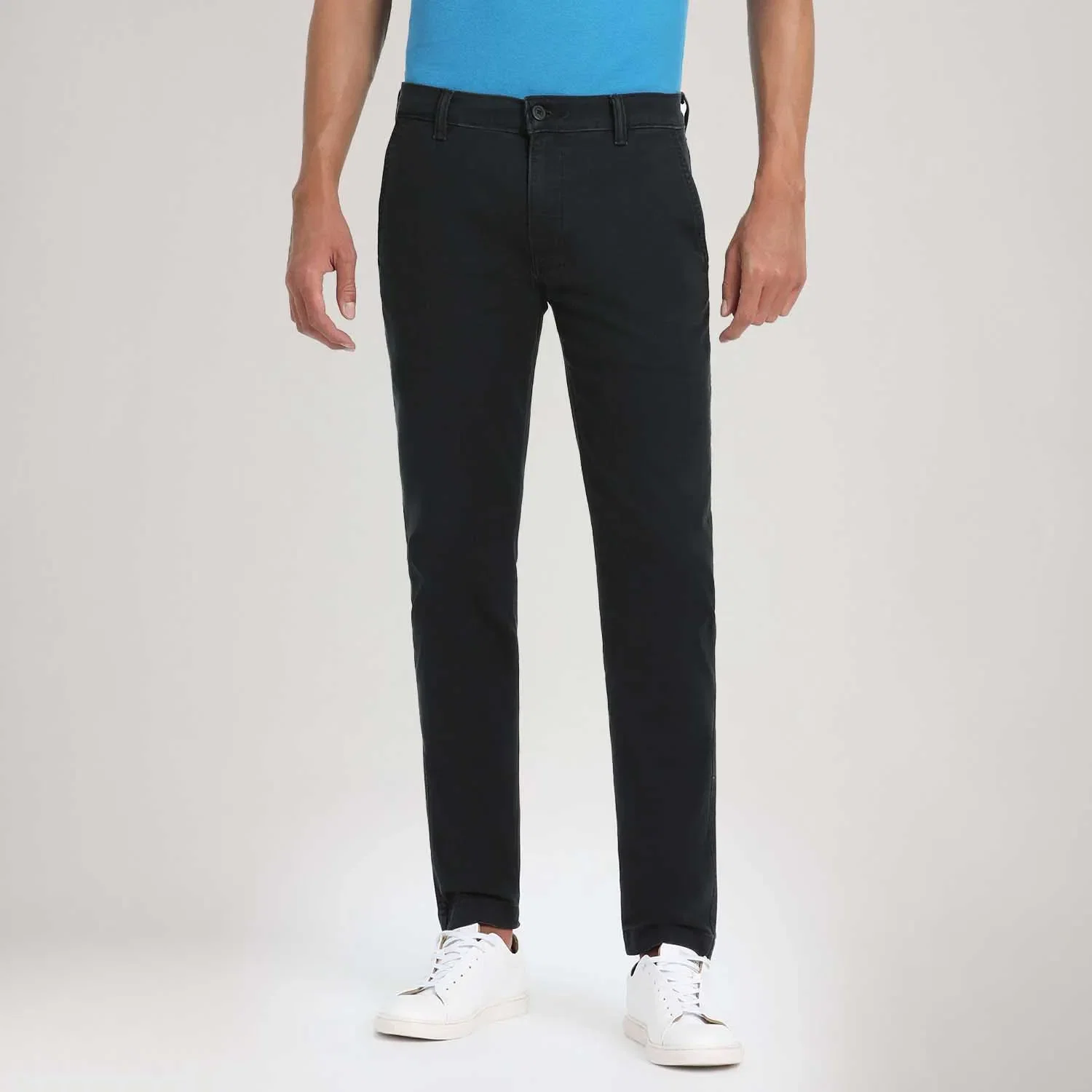 Calça Levi's® XX Chino Slim Tapper III Preto — imagem 1