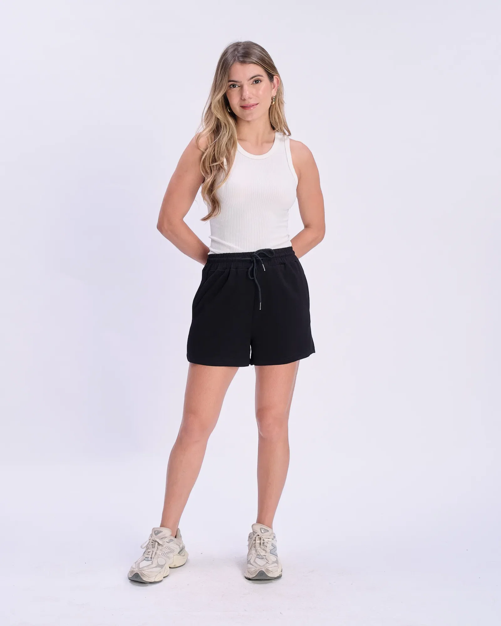 Short Cós Amarração Com Bolsos - Preto — imagem 1