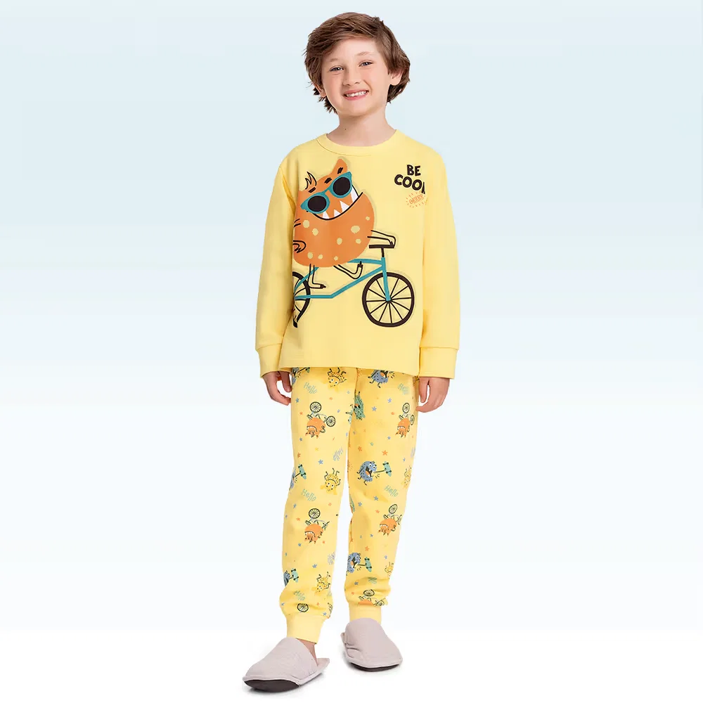 Conjunto pijama blusão e calça