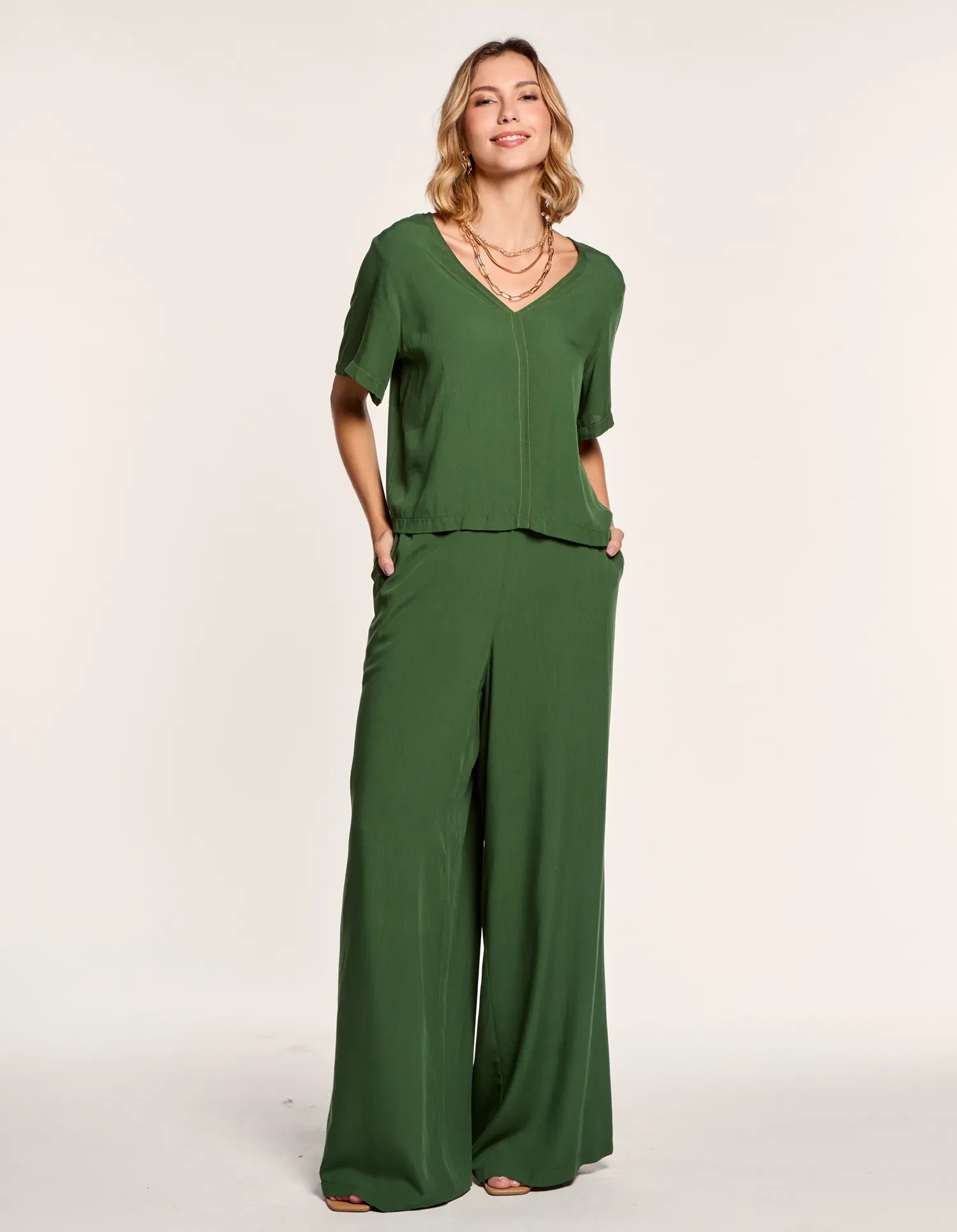 Calça Pantalona Detalhe Vivos - Verde Continental — imagem 1