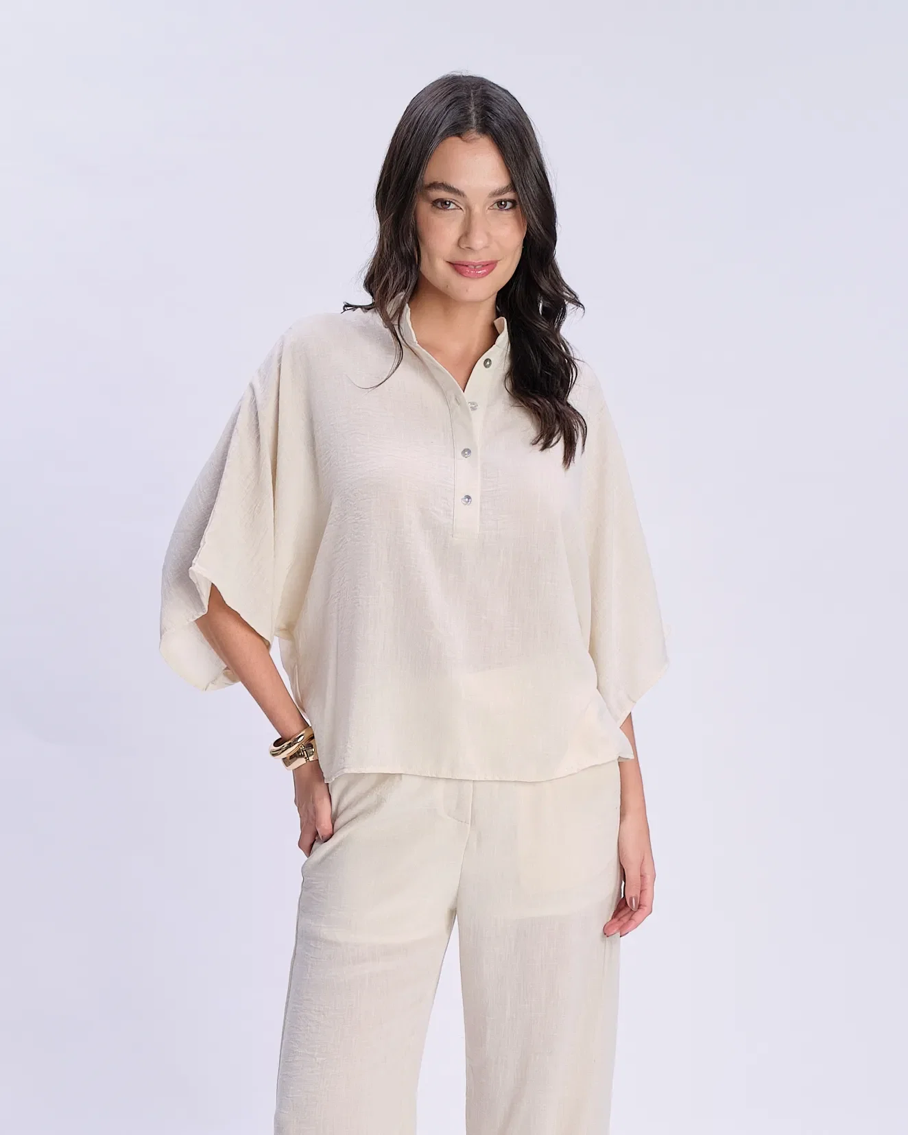 Blusa Ampla Detalhe Botões - Areia