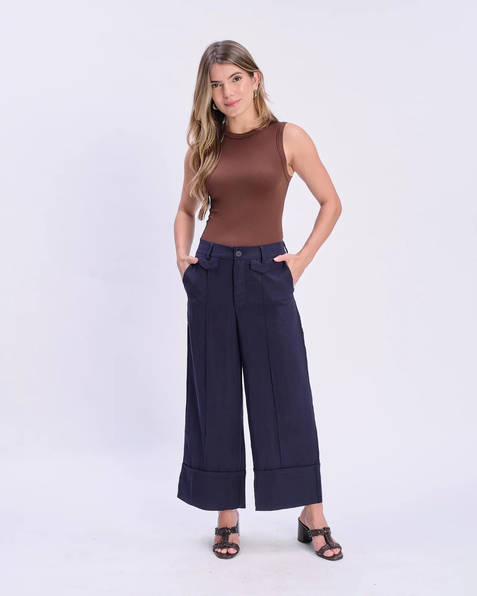Calça Alfaiataria Barra Larga - Azul Marinho — imagem 1