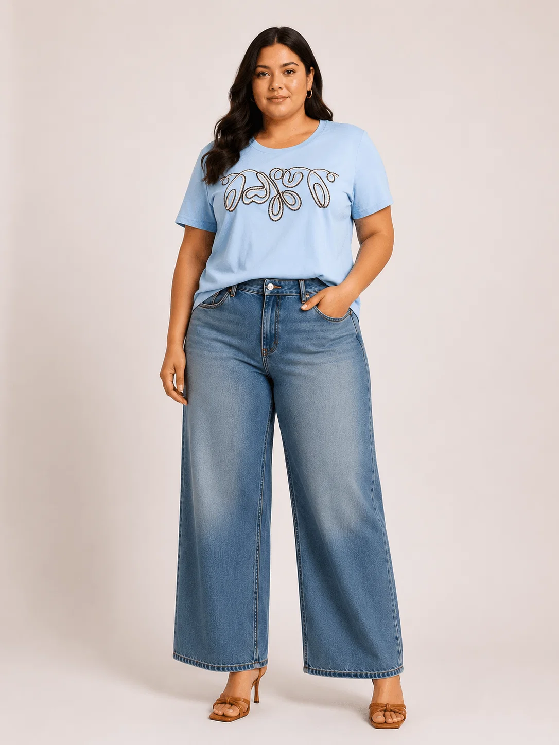 Blusa Manga Curta Bordado Conceitual - Azul
