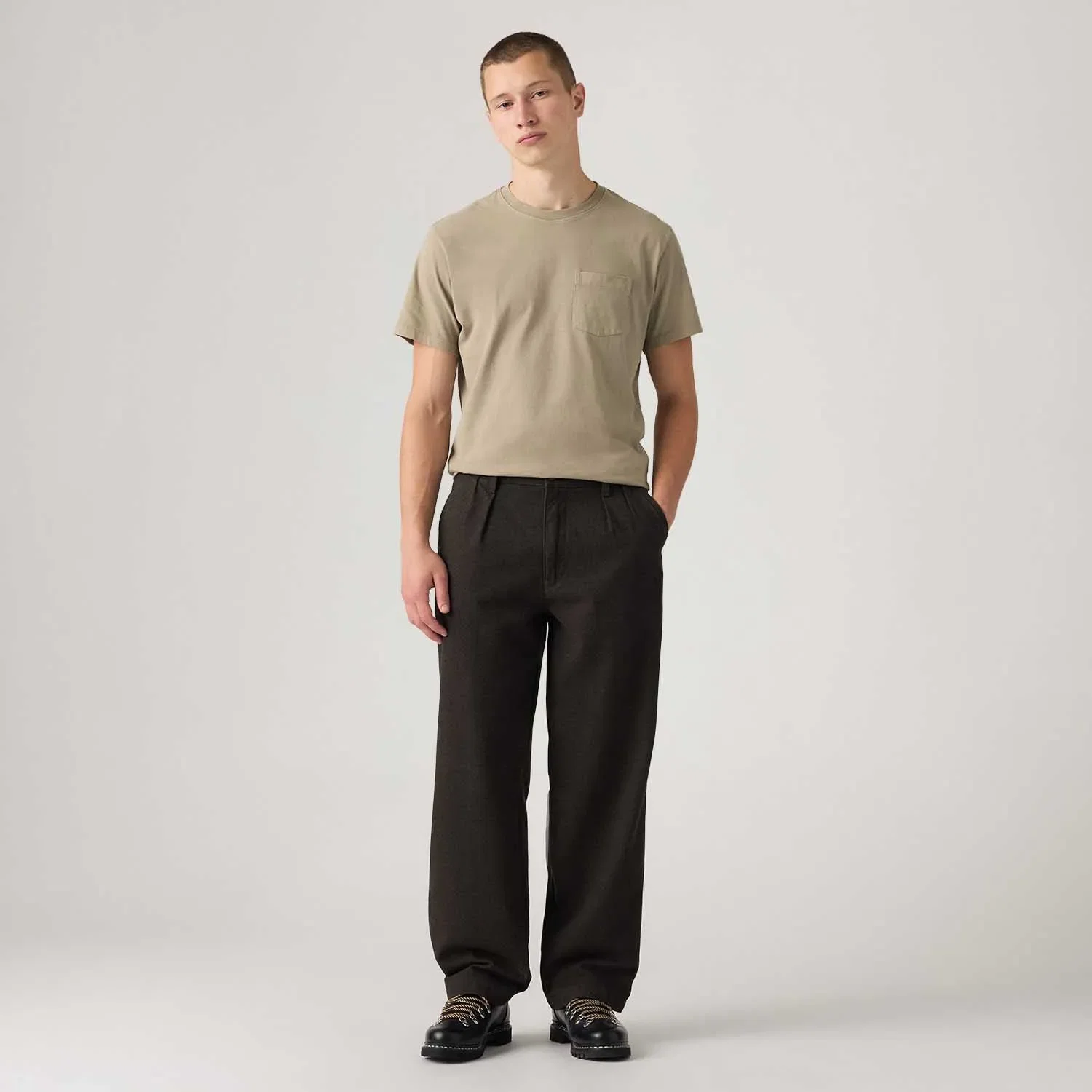 Calça Levi's® Chino XX Baggy Pleated Preta