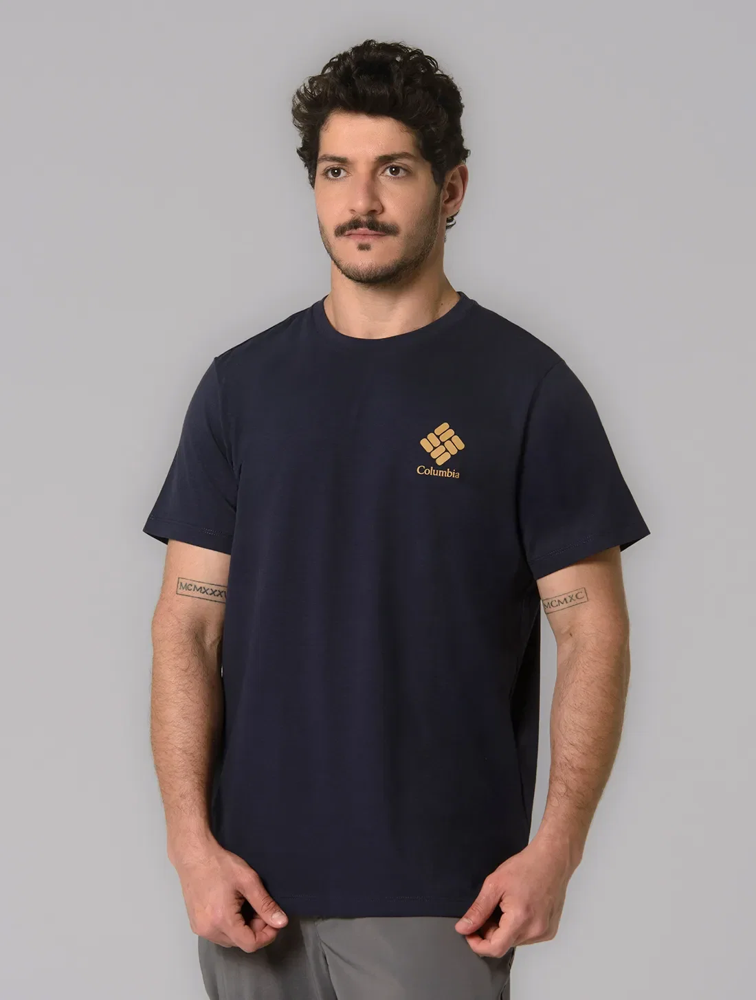 Camiseta Columbia Masculina CSC Stacked Logo