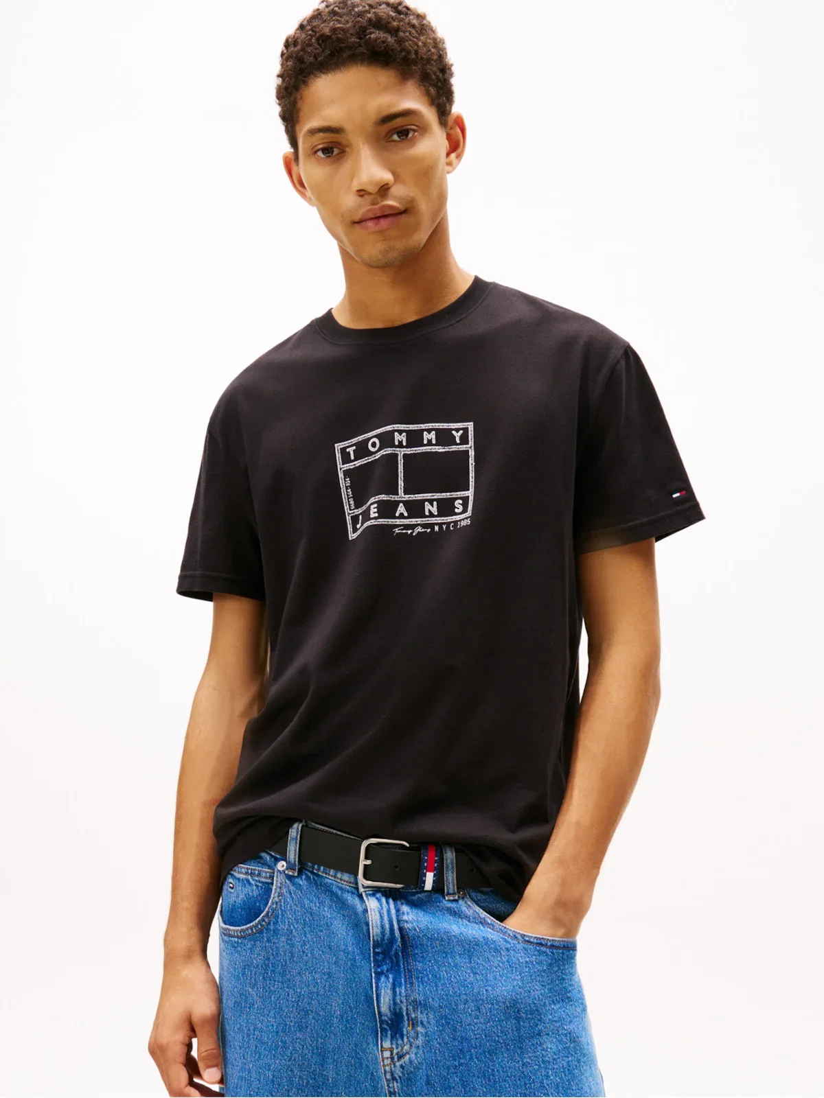 Camiseta de Gola Redonda com Estampa de Logo — imagem 1