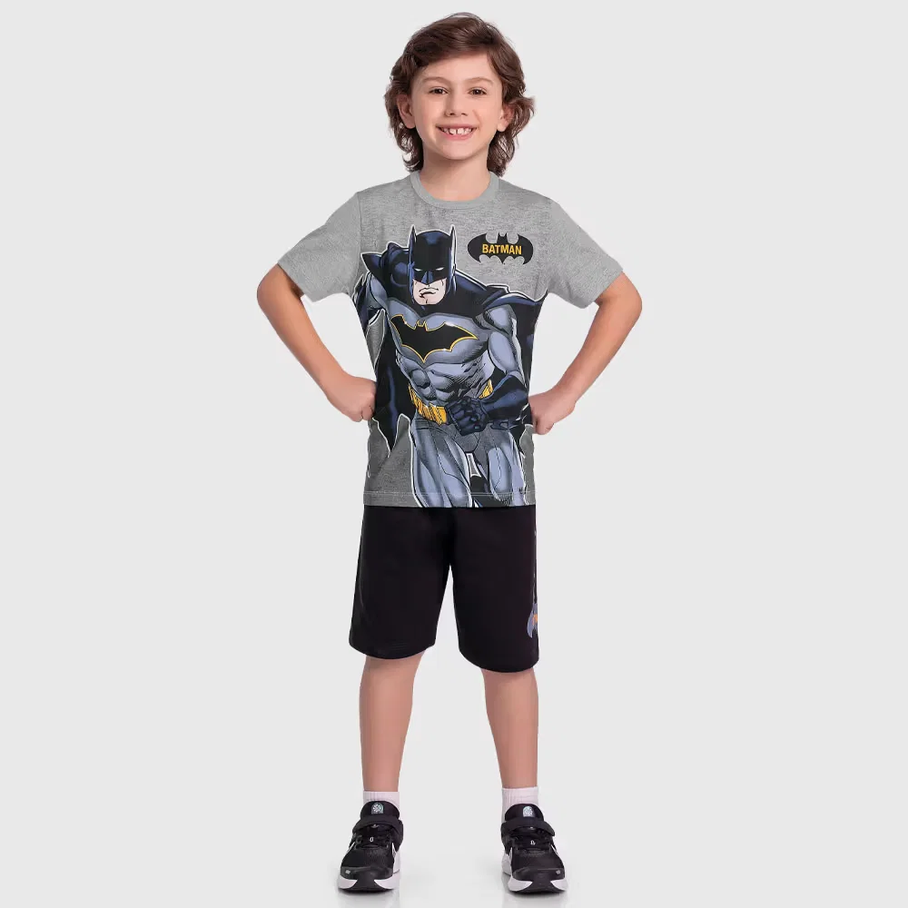 Conjunto camiseta batman e bermuda em moletinho