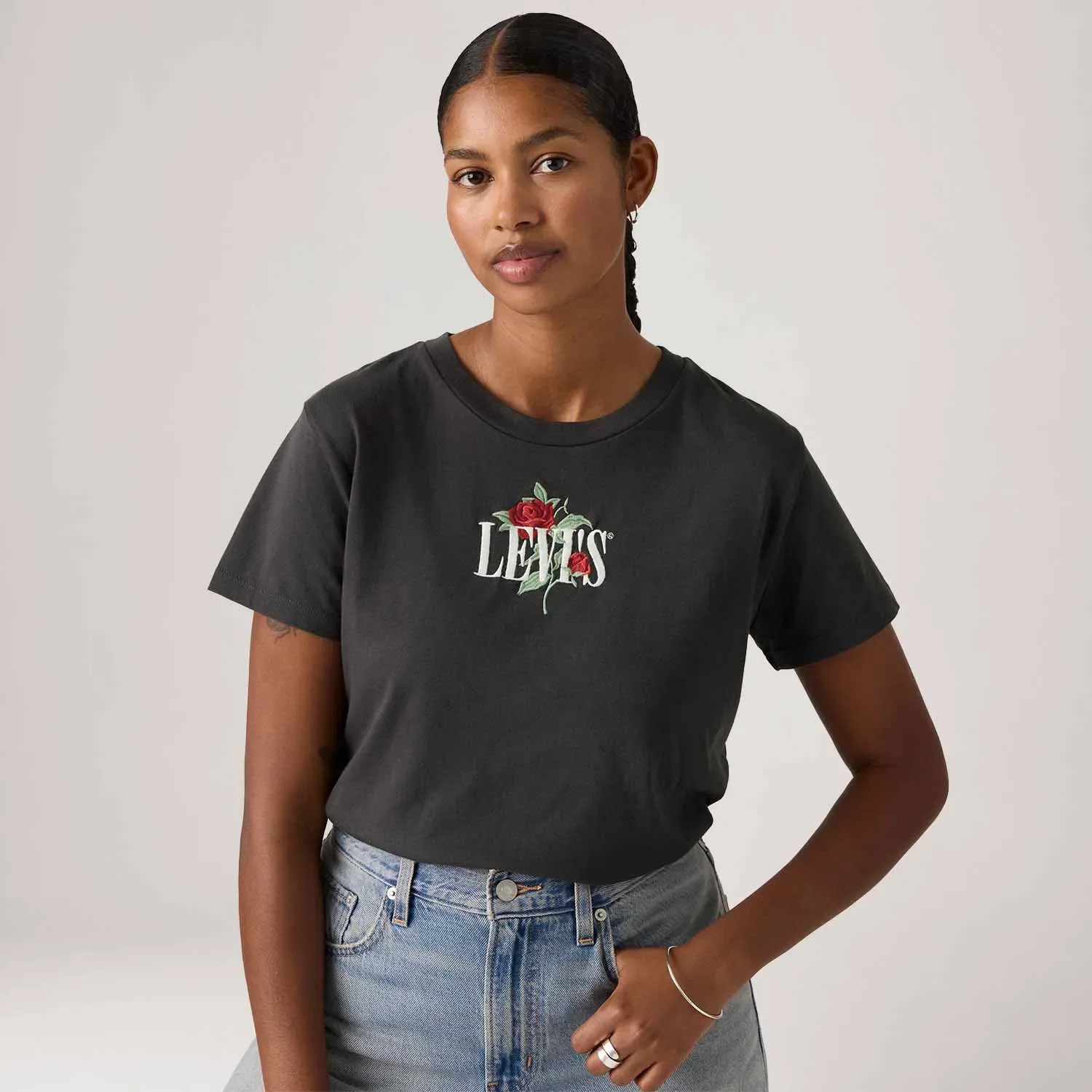 Camiseta Levi's® Graphic Boxy Preta Manga Curta — imagem 1