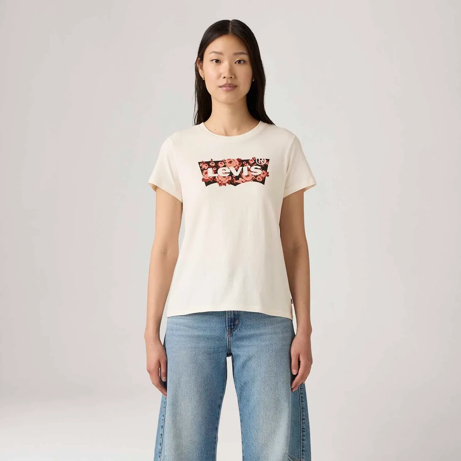 Camiseta Levi's® The Perfect Branca Manga Curta — imagem 1
