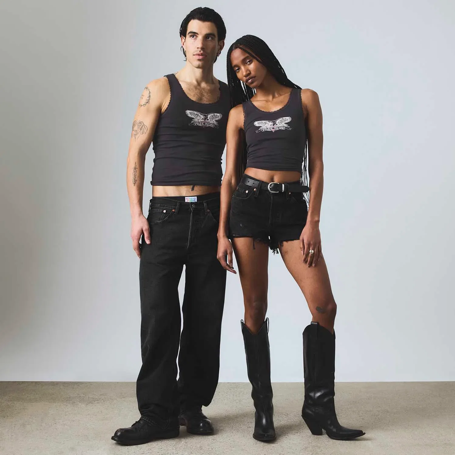 Regata Levi's® Pride Pretty Tough Tank Preta — imagem 1
