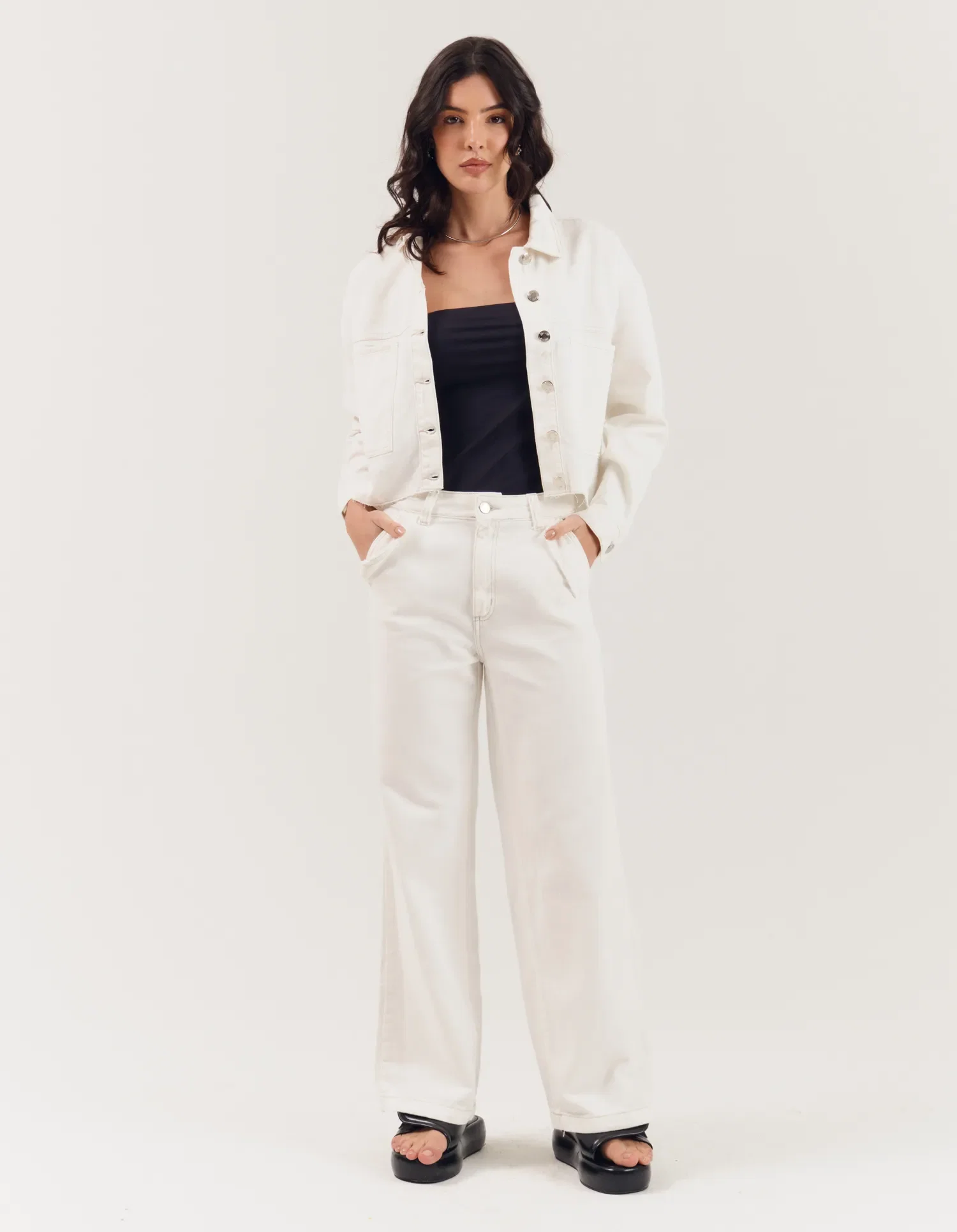 Calça Cargo Recortes a Fio Sarja - Off White — imagem 1