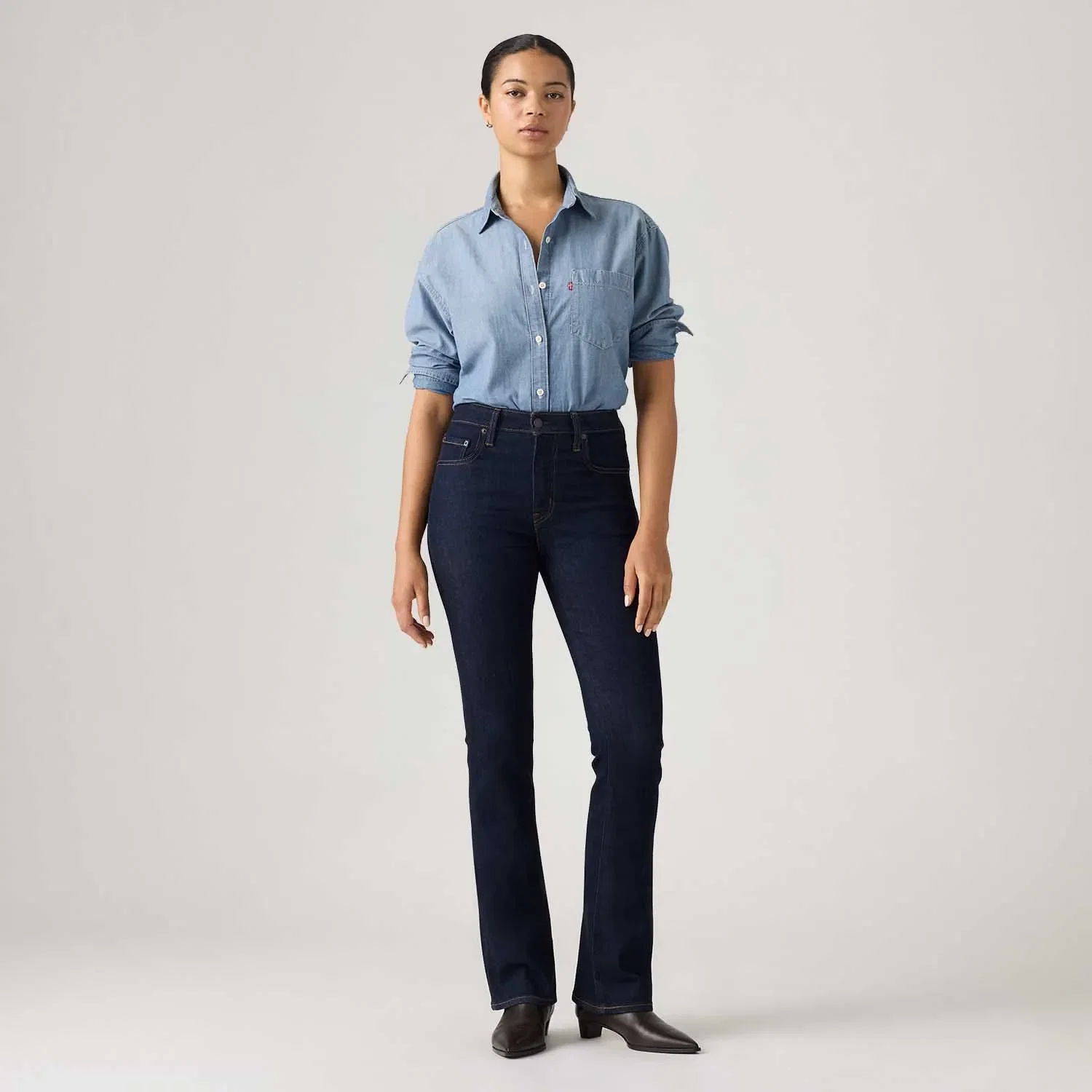 Calça Jeans Levi's® 725® High Rise Bootcut Lavagem Escura — imagem 1