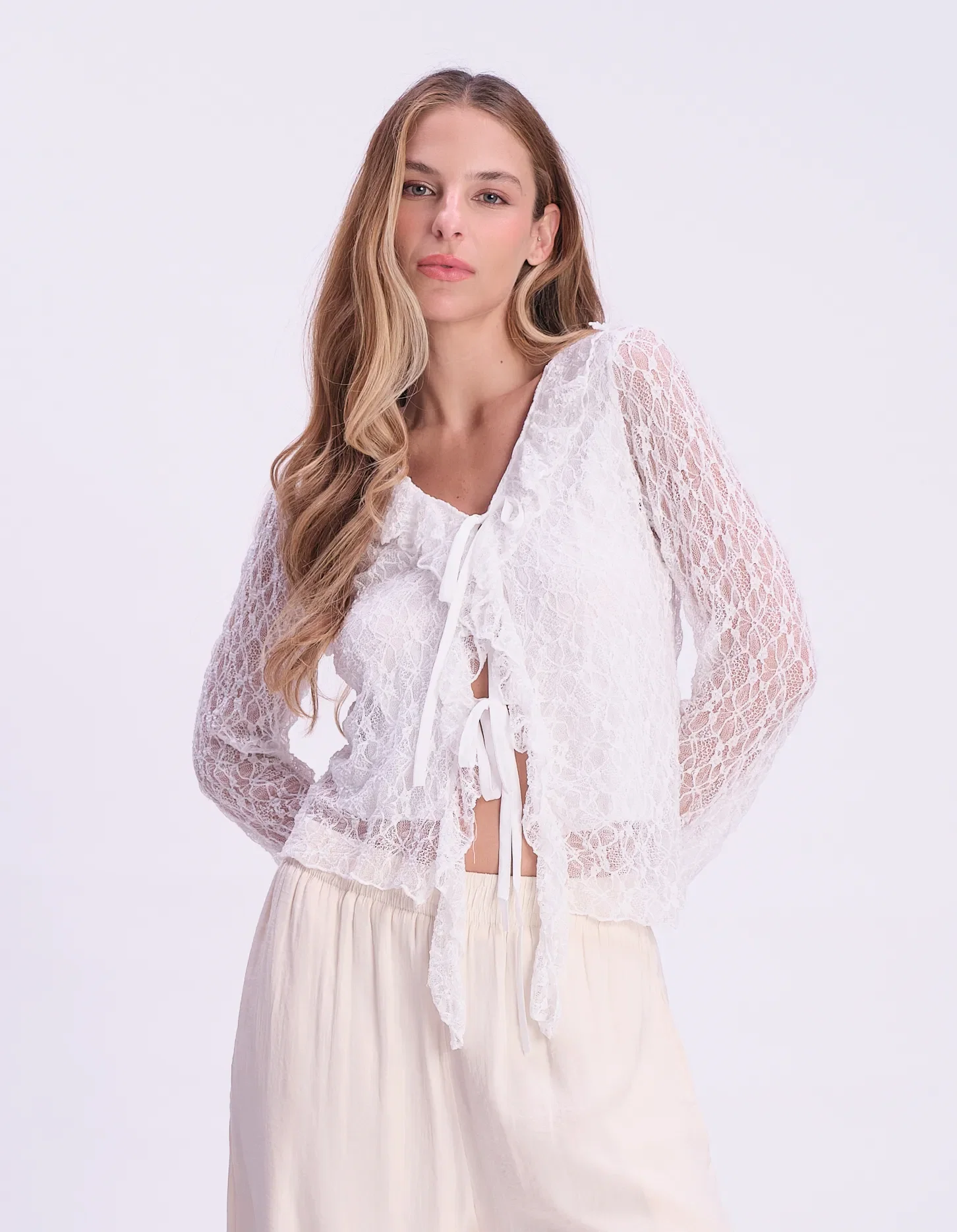 Blusa Manga Longa Babados - Branco