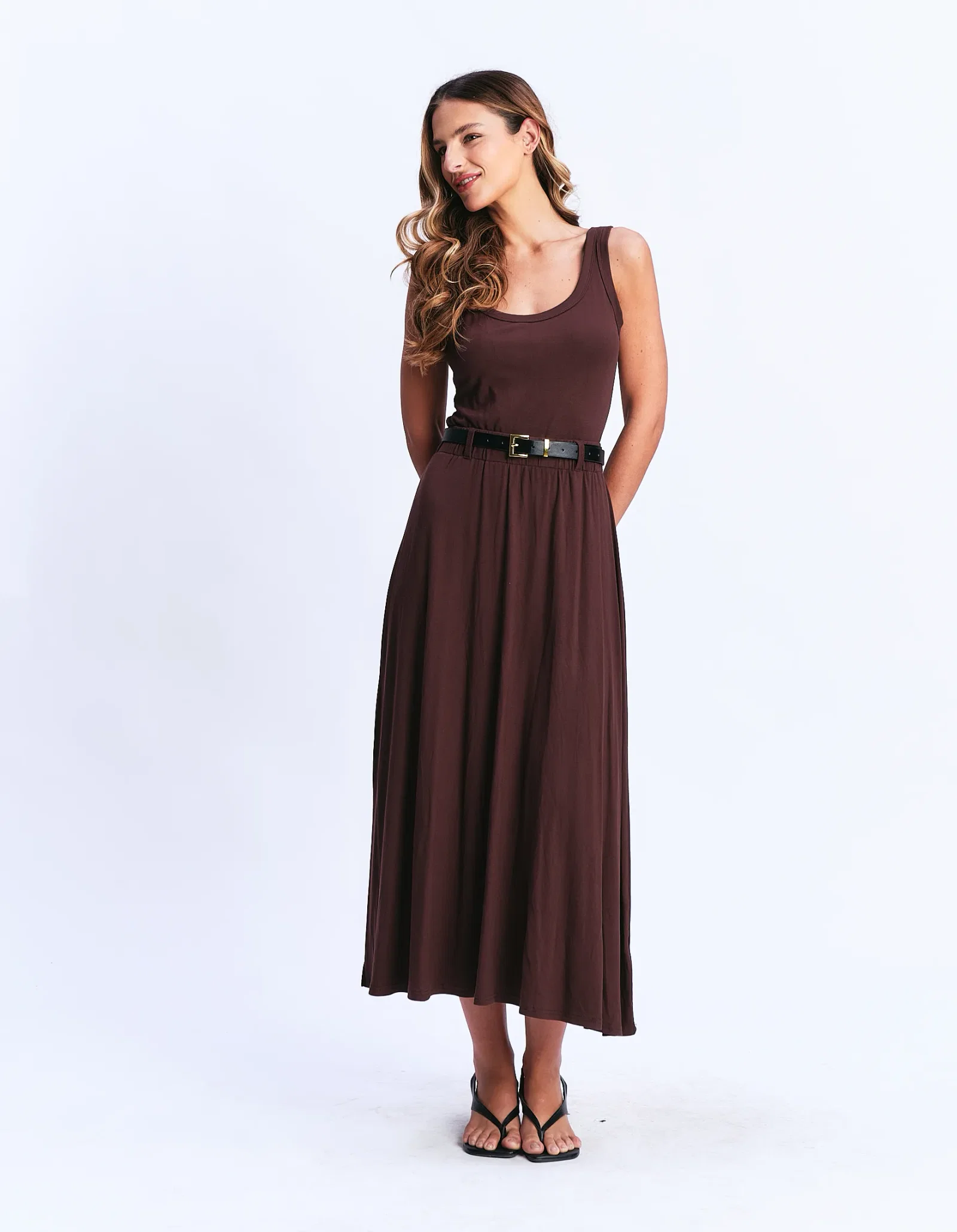 Vestido Longo Regata Com Cinto - Marrom
