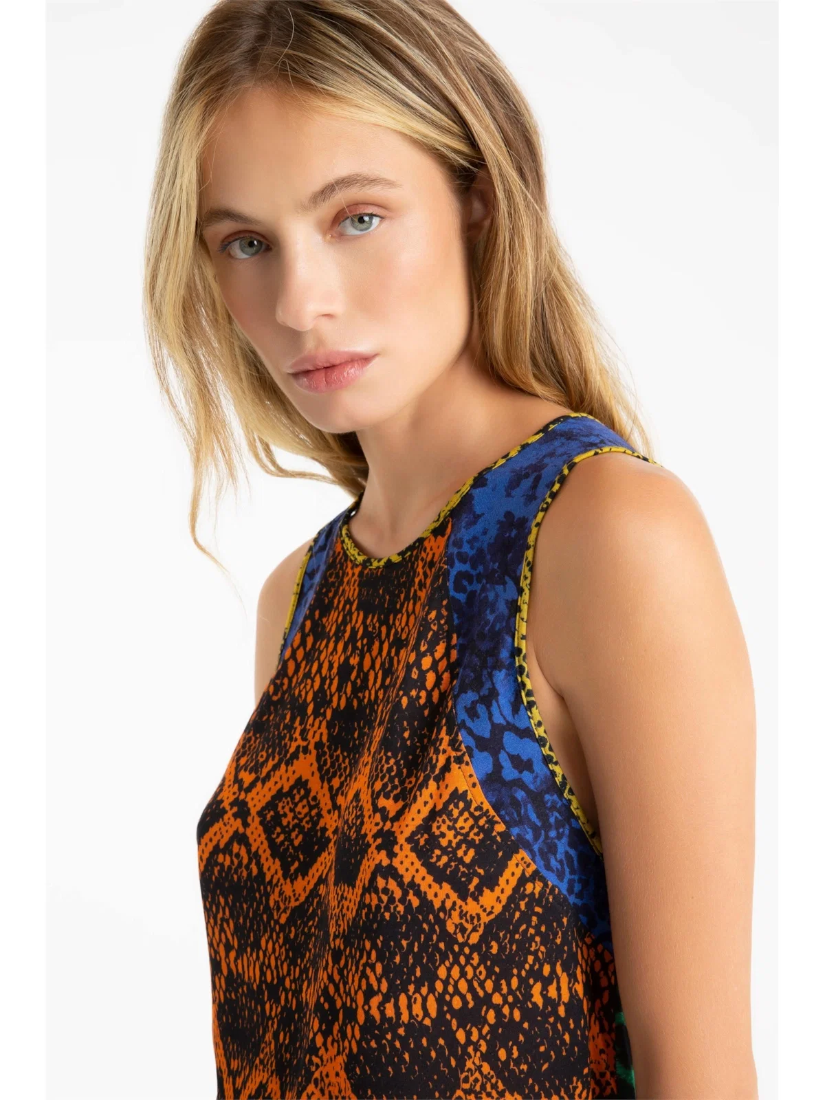 Blusa Knitting Animals Cutting Estampado
