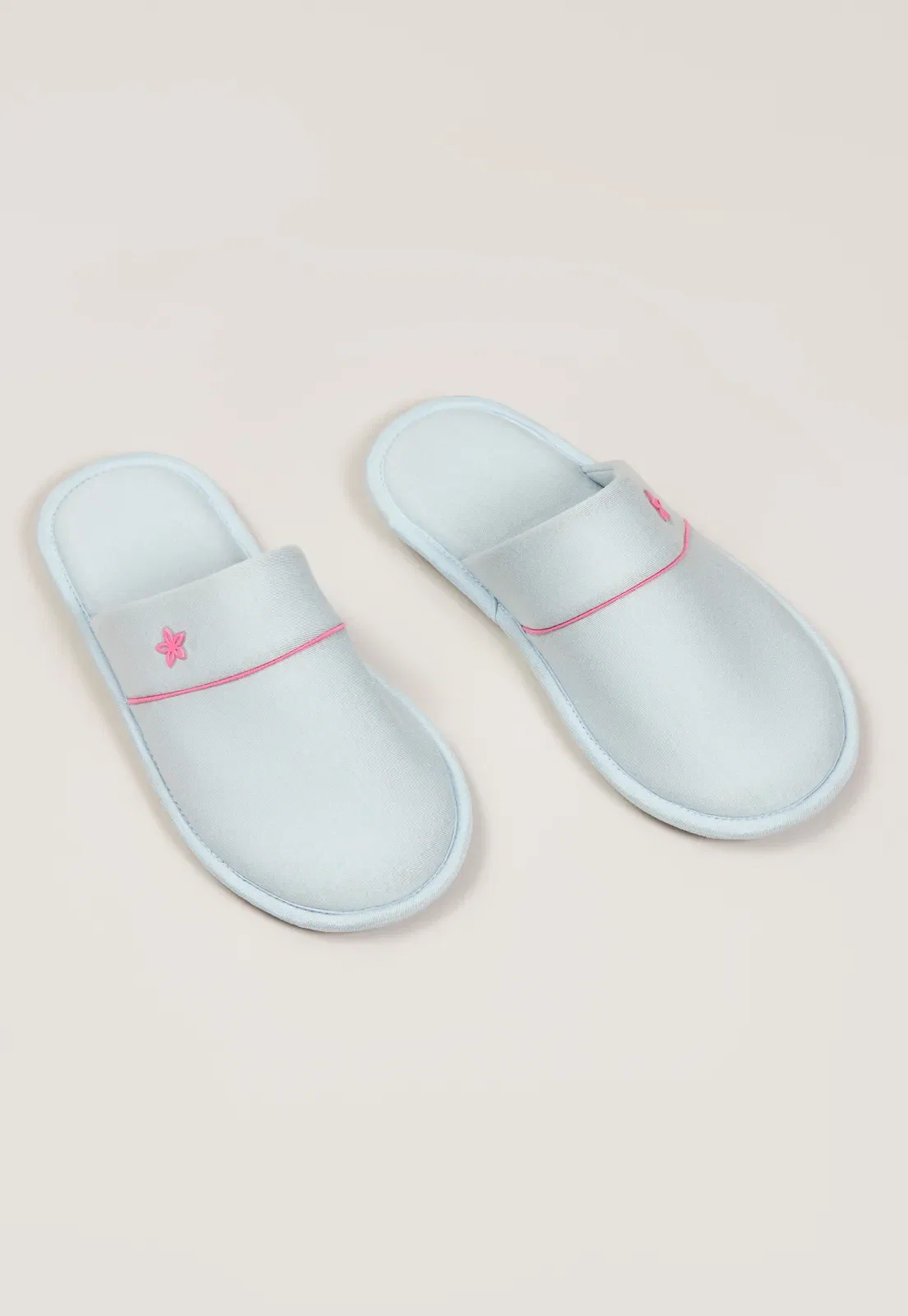 Pantufa Fechada De Viscose Stretch Baunilha — imagem 1