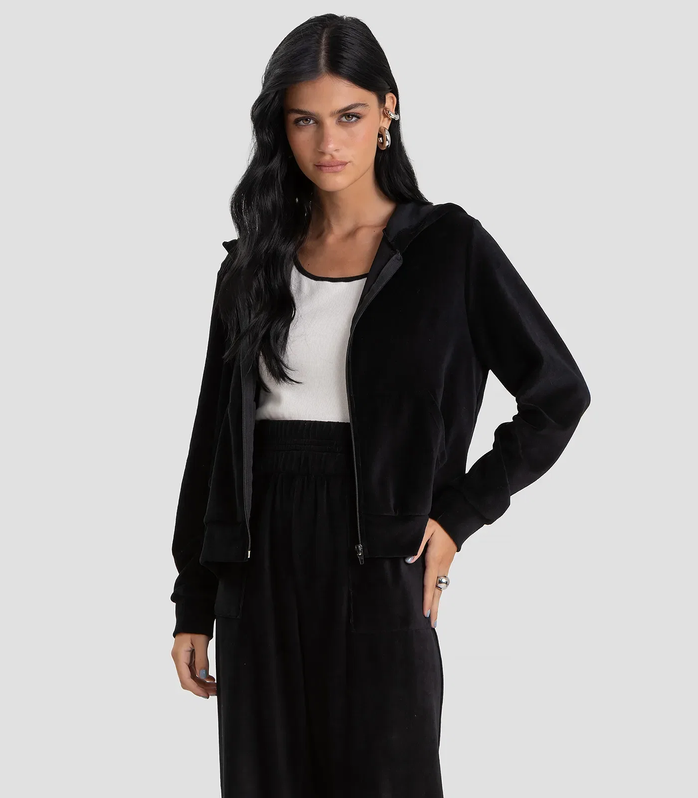 Jaqueta Feminina Plush Com Capuz Dianna Preto — imagem 1