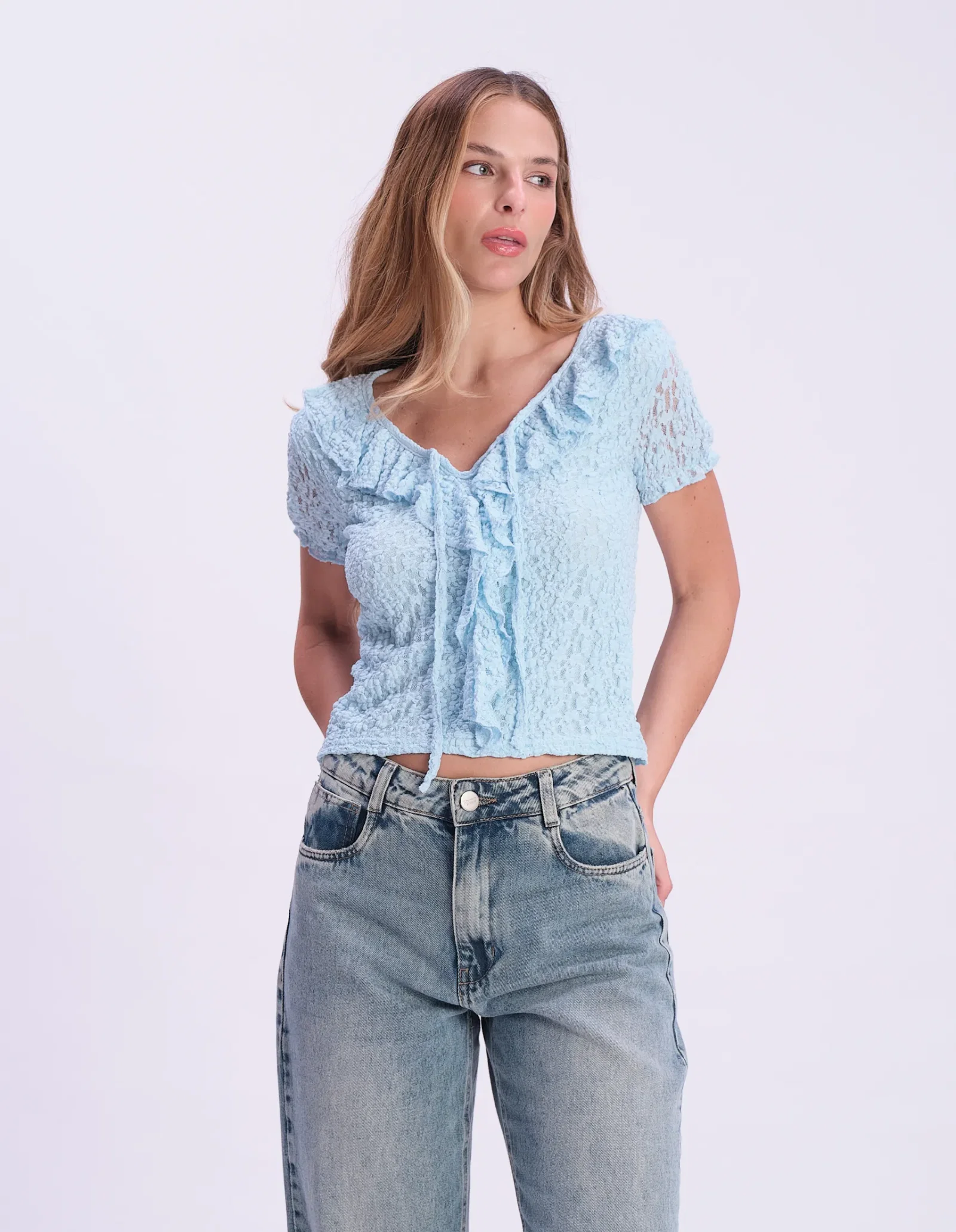 Blusa Decote v Detalhe Babados - Azul — imagem 1