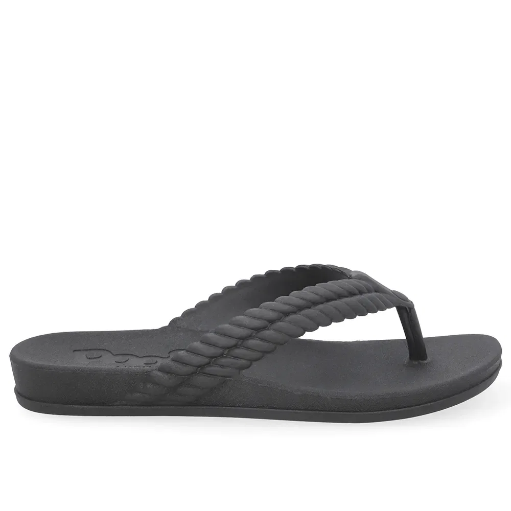 Chinelo Preto Poofy Tira Trabalhada — imagem 1