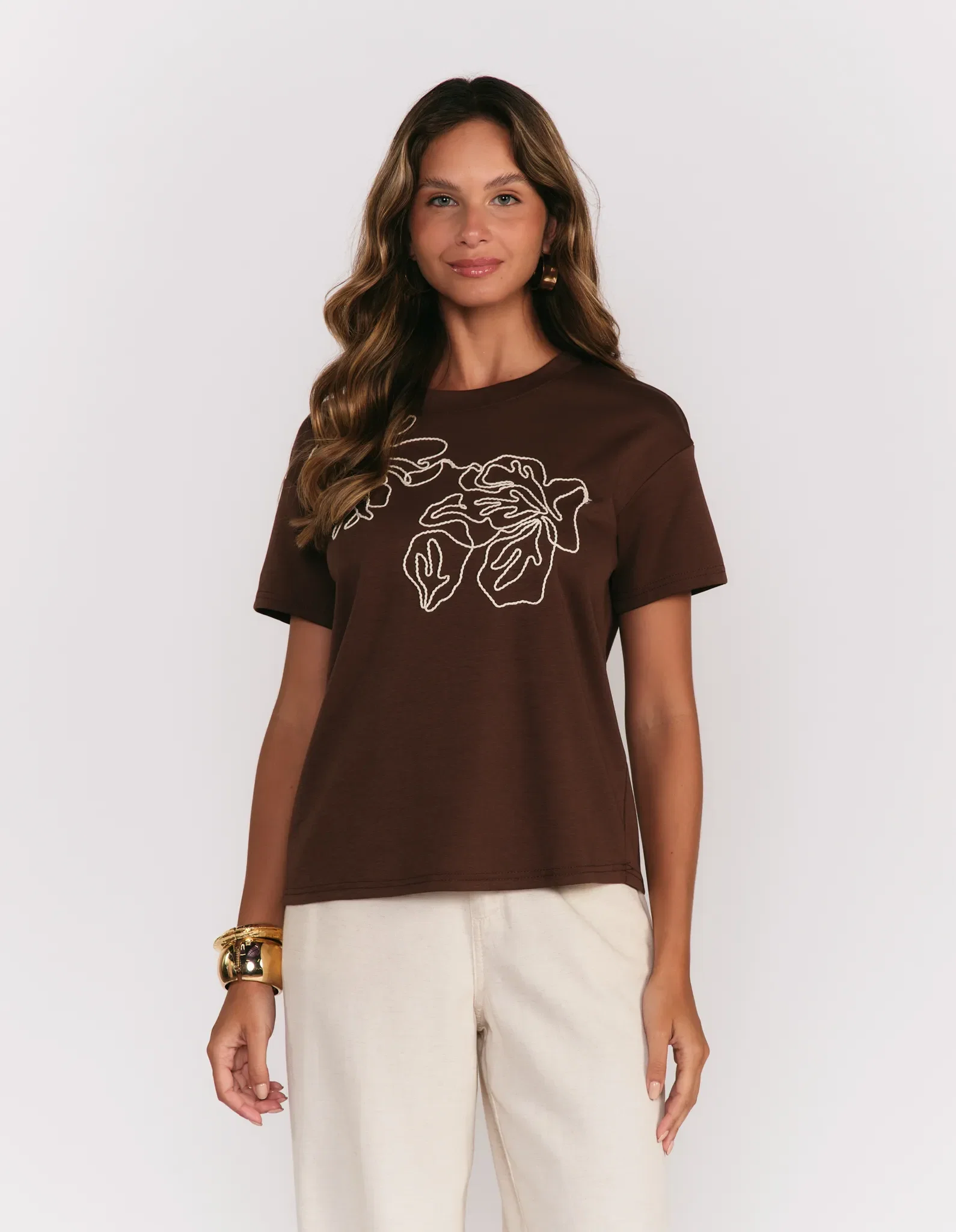Blusa Manga Curta Flores Cordonê - Marrom — imagem 1