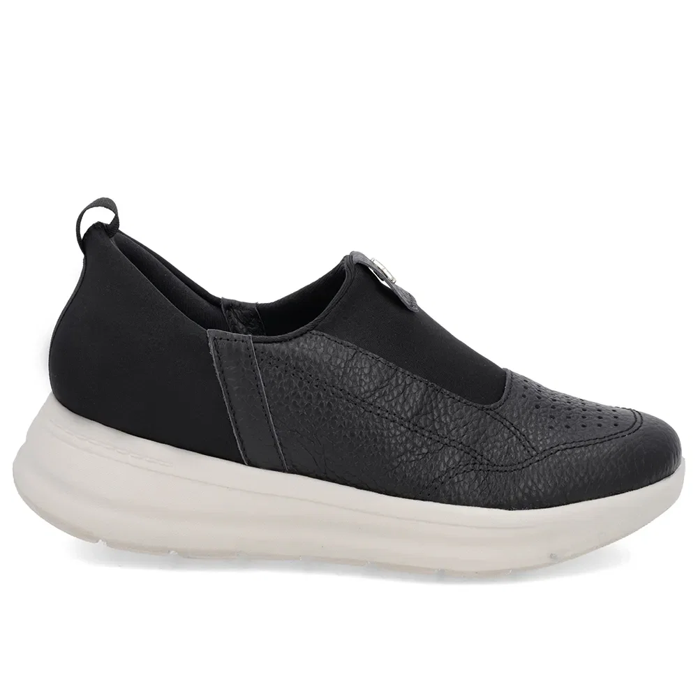 Tênis Casual Preto Couro Detalhe Elastano
