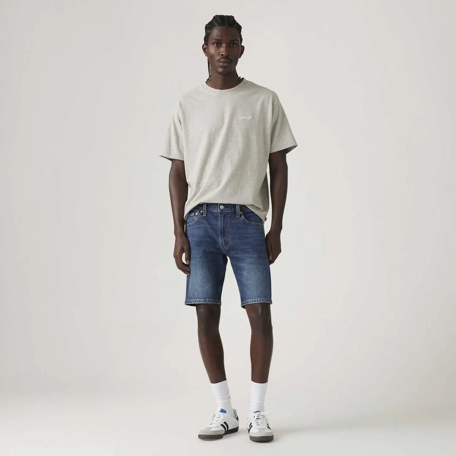 Bermuda Jeans Levi's® 412® Slim Lavagem Média — imagem 1