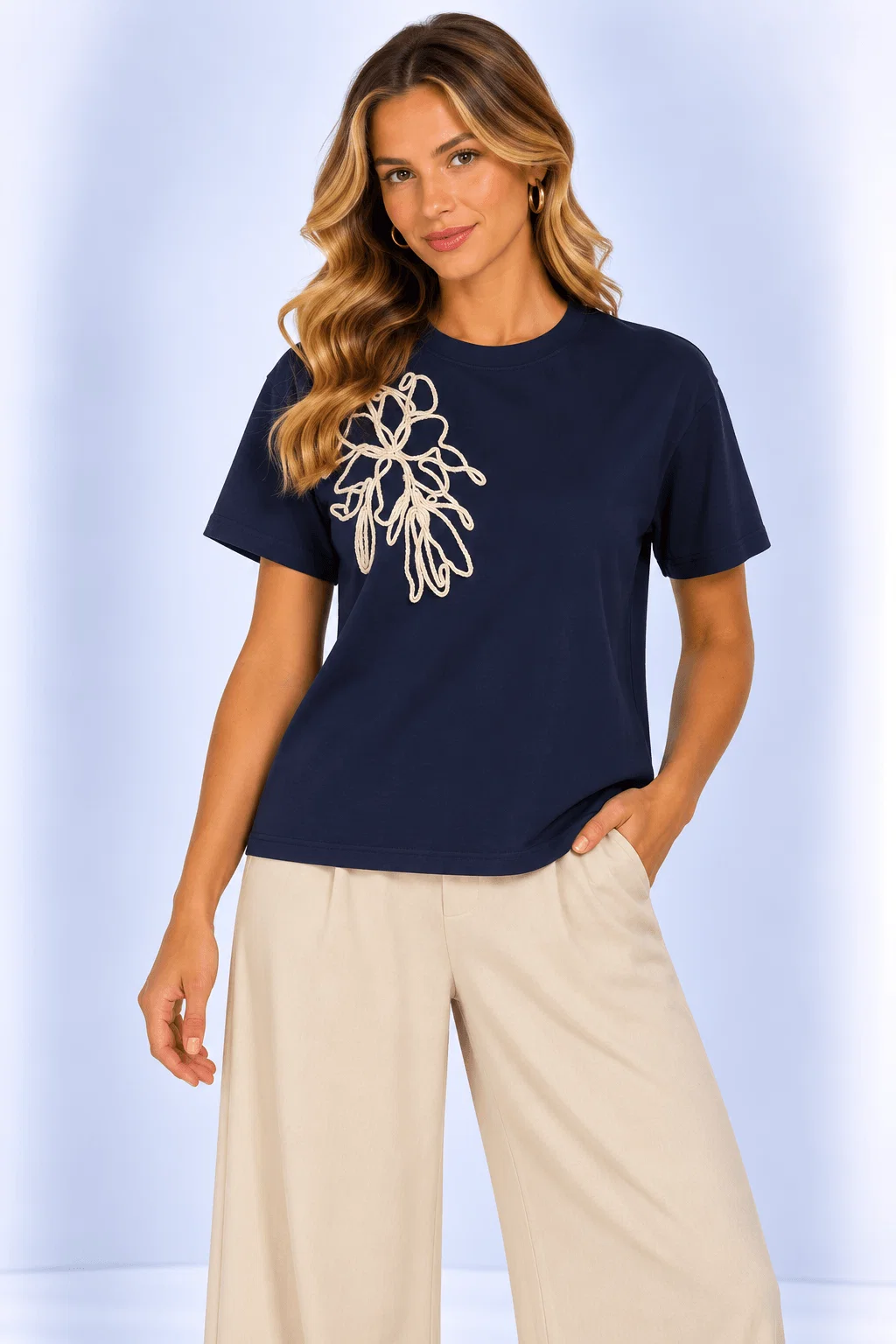 Blusa Bordado Cordonê Flor Abstrata - Azul Marinho