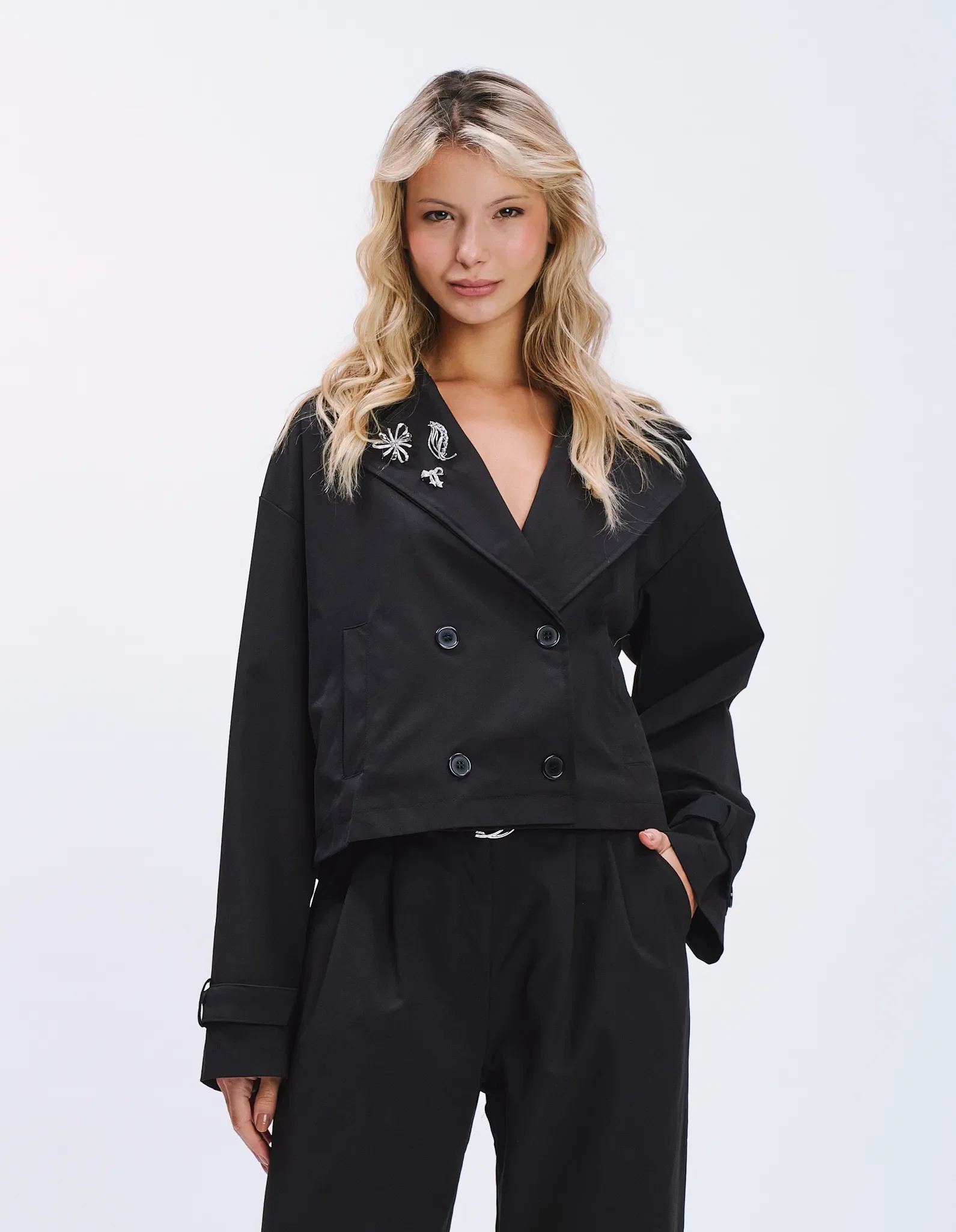 Blazer Alfaiataria Detalhe Lapela - Preto