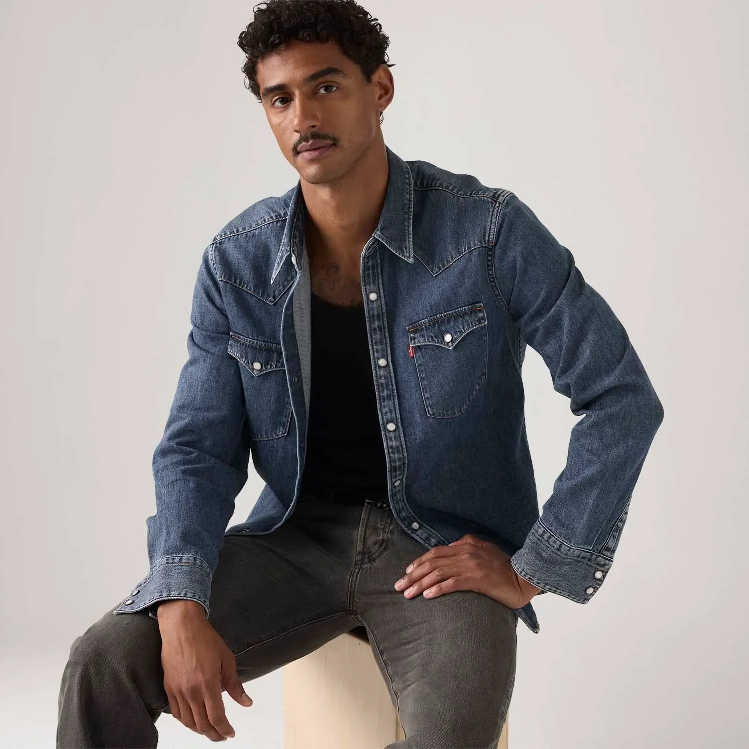 Camisa Jeans Levi's® Barstow Western Standard Lavagem Média