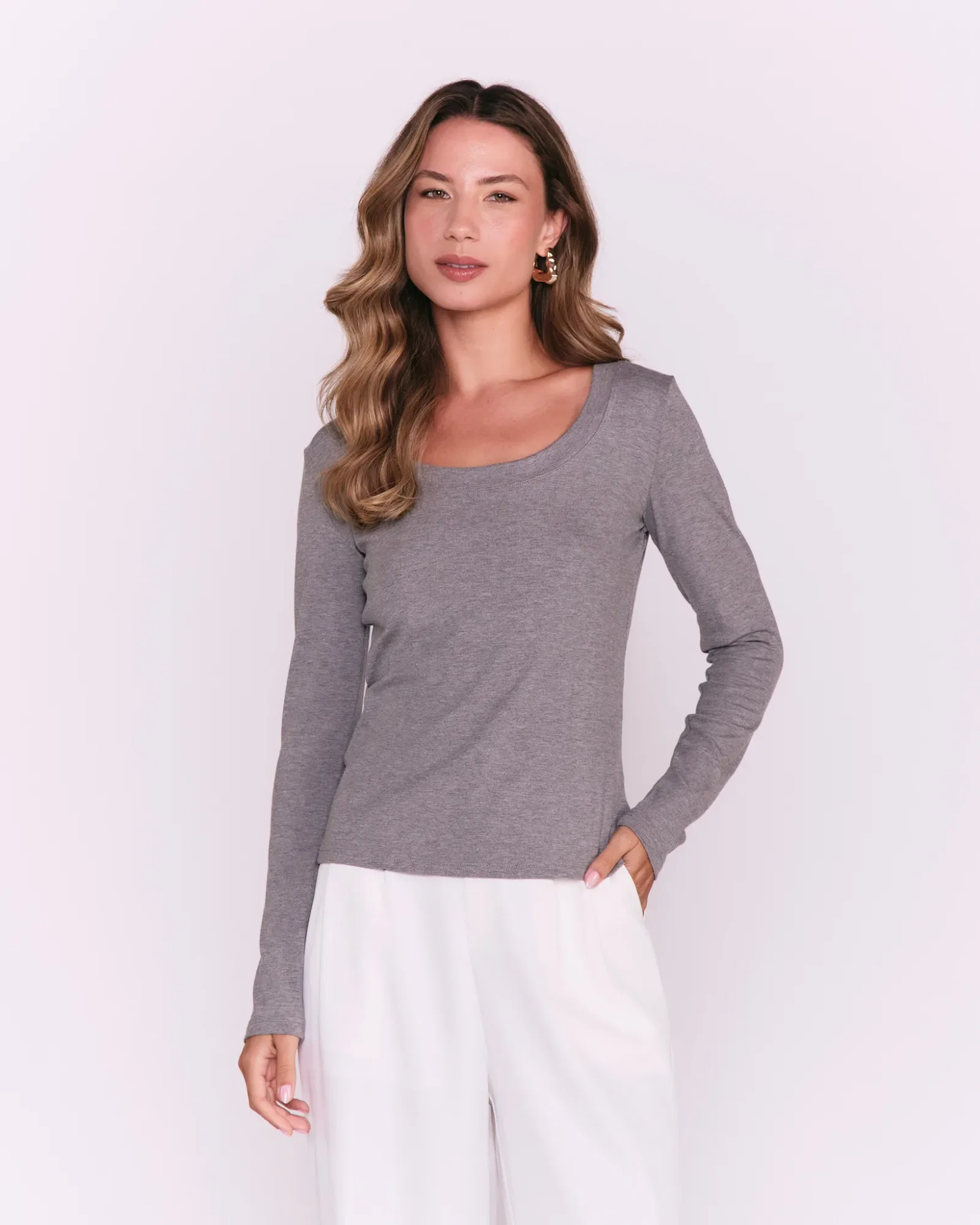 Blusa Manga Longa Decote Canoa - Cinza