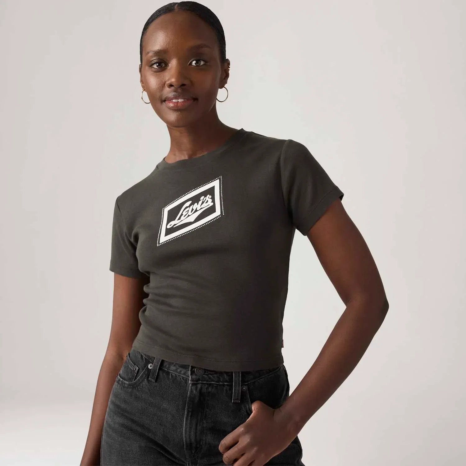 Camiseta Levi's® Graphic Essential Sporty Preta Manga Curta — imagem 1