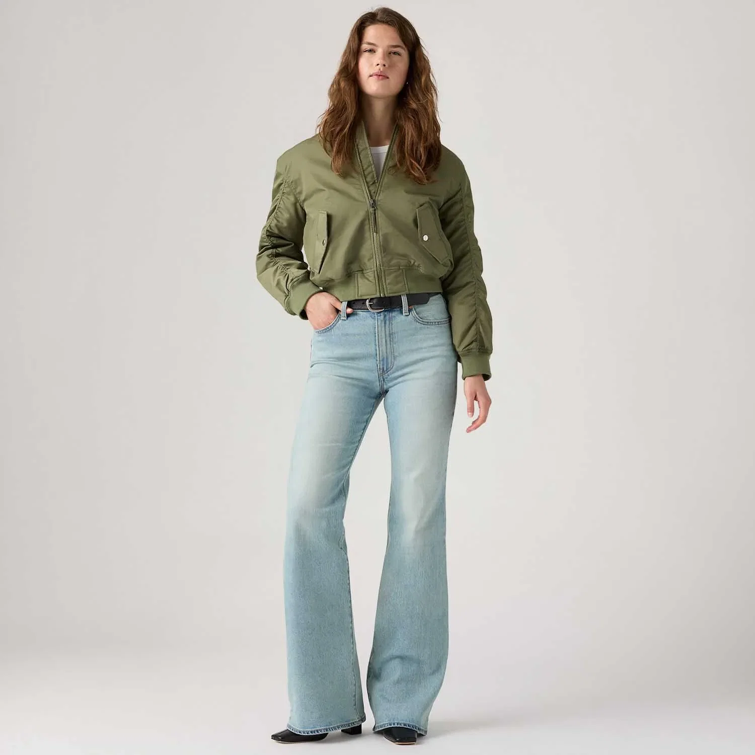 Calça Jeans Levi's® Ribcage Flare Lavagem Clara — imagem 1