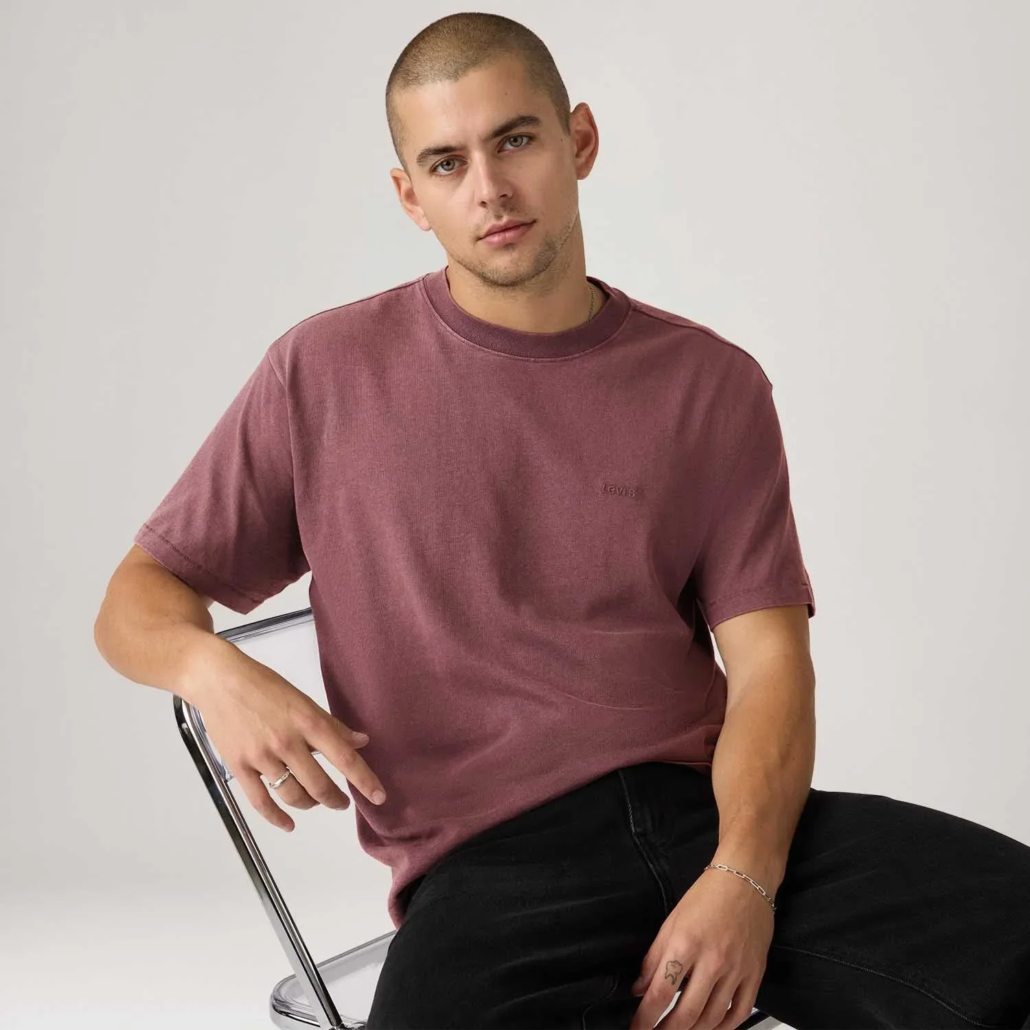 Camiseta Levi's® Red Tab Vintage Manga Curta Vinho — imagem 1