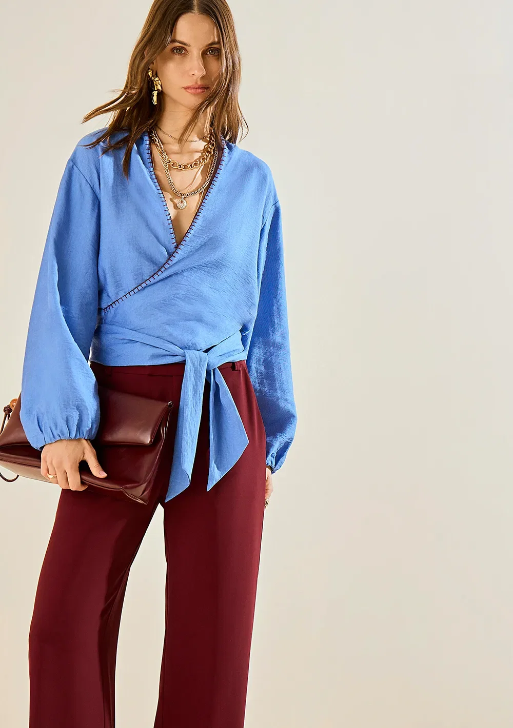 Blusa Morena Rosa Solta Decote V Manga Longa Alongada Azul — imagem 1