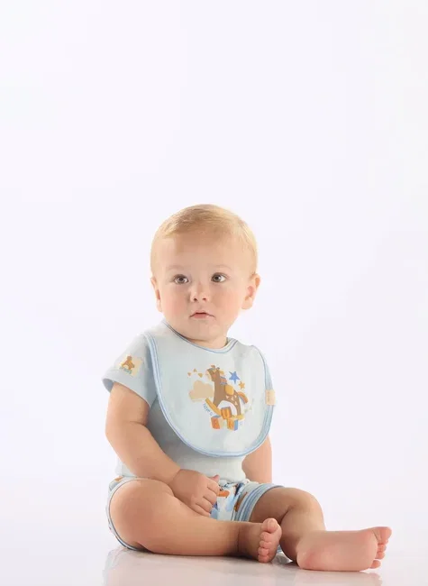 Babador Unissex Bebê em Suedine Comfy Forro Plástico (Azul Claro) Up Baby