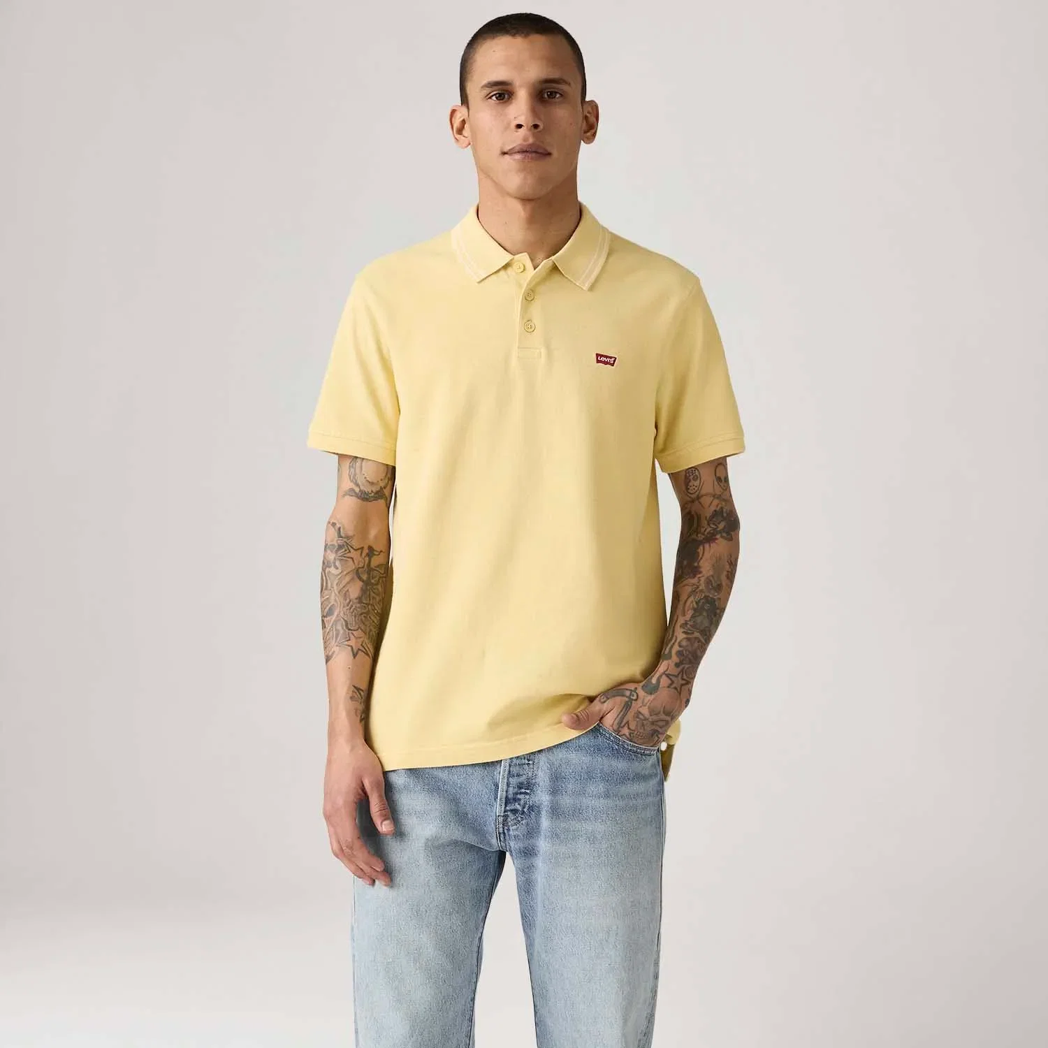 Polo Levi's® Housemark Amarela Manga Curta — imagem 1