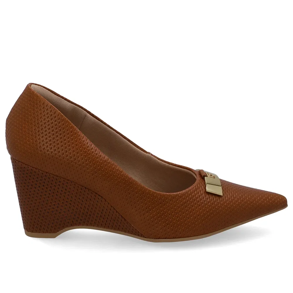 Scarpin Couro Marrom Enfeite Chapa — imagem 1