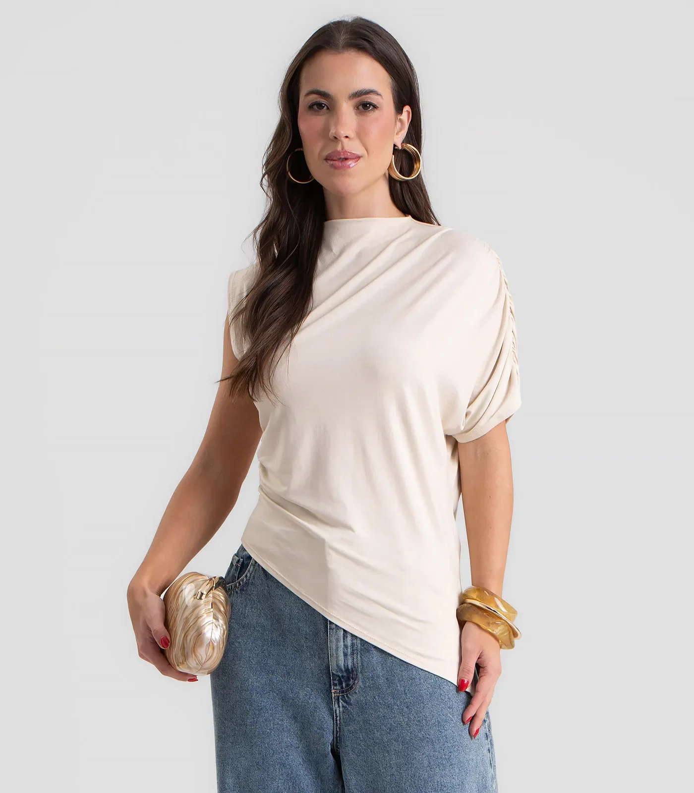 Blusa Feminina Manga Única E Gola Alta Dianna Bege