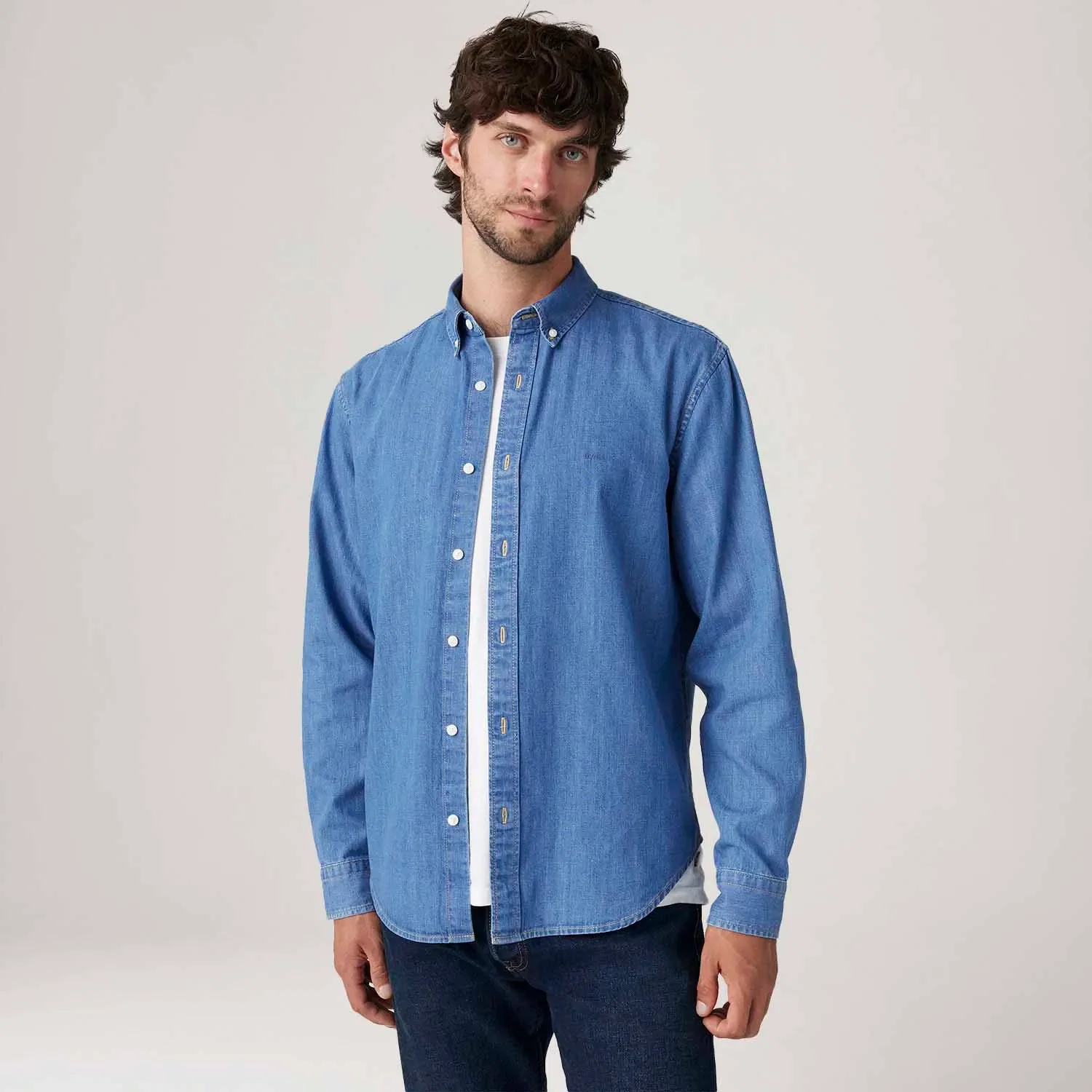 Camisa Levi's® Authentic Button Down Manga Longa Lavagem Média